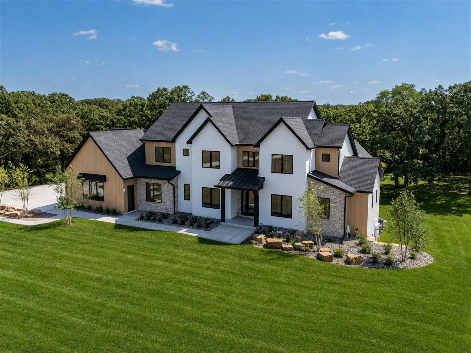 1st image of 4608 Royal Oaks Cir Sw, Rochester, MN 55902 | MLS# 7130913