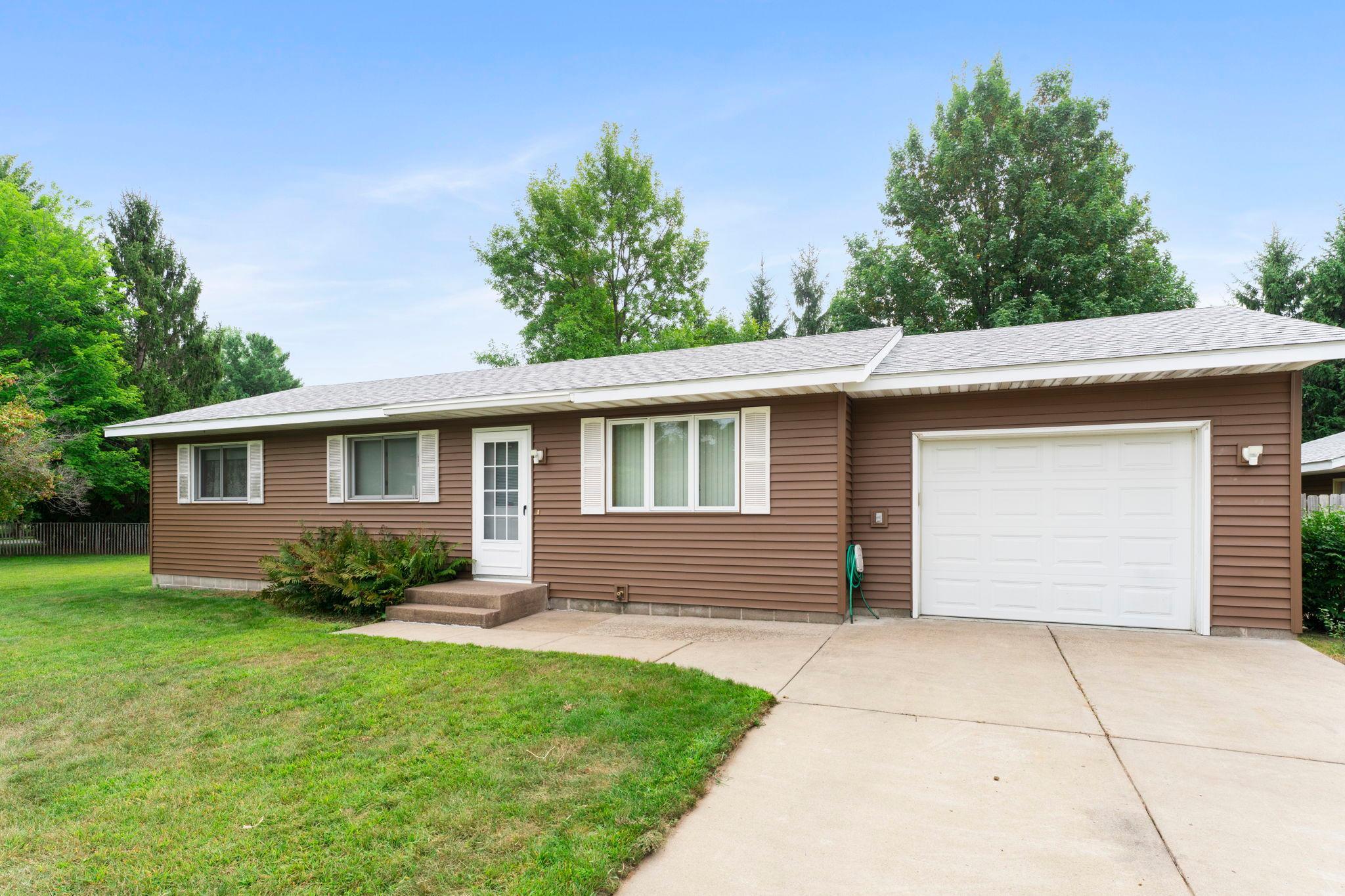 1st image of 5895 Red Fox Run, North Branch, MN 55056 | MLS# 7130929