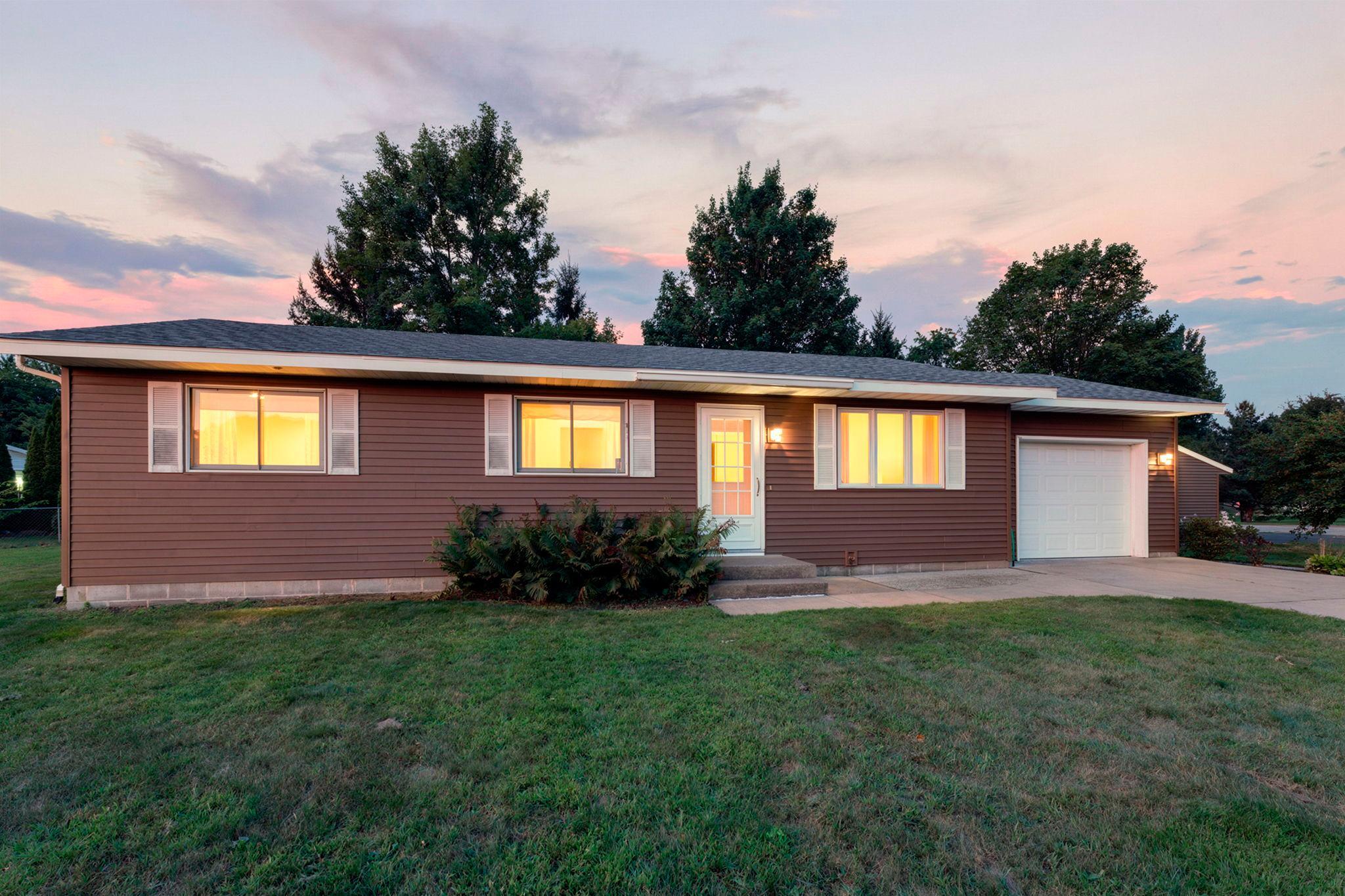 2nd image of 5895 Red Fox Run, North Branch, MN 55056 | MLS# 7130929