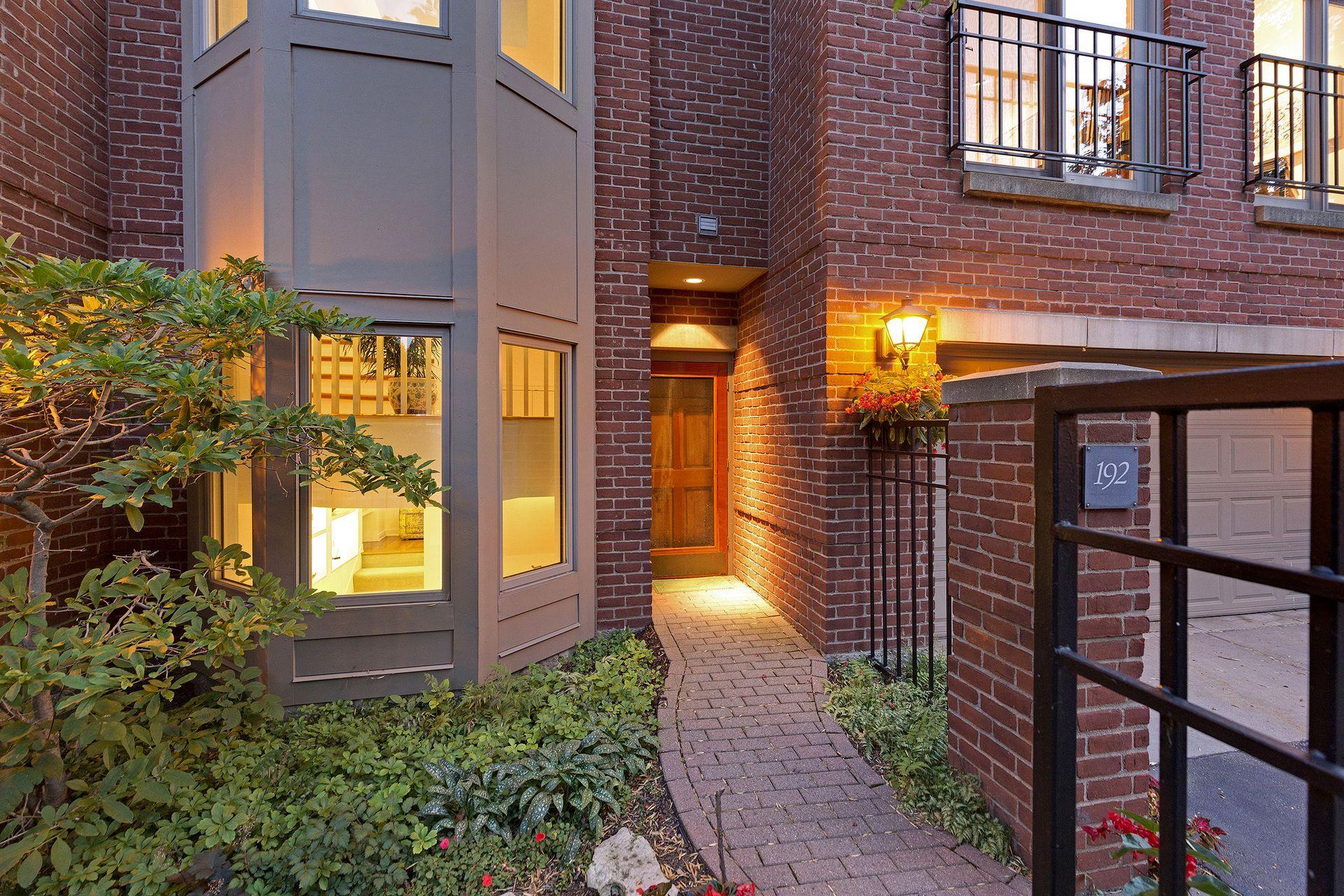 2nd image of 192 Bank St Se, Minneapolis, MN 55414 | MLS# 7131021