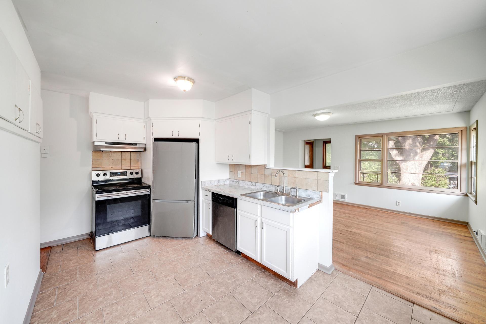 3rd image of 3822 3Rd St Ne, Minneapolis, MN 55421 | MLS# 7131061