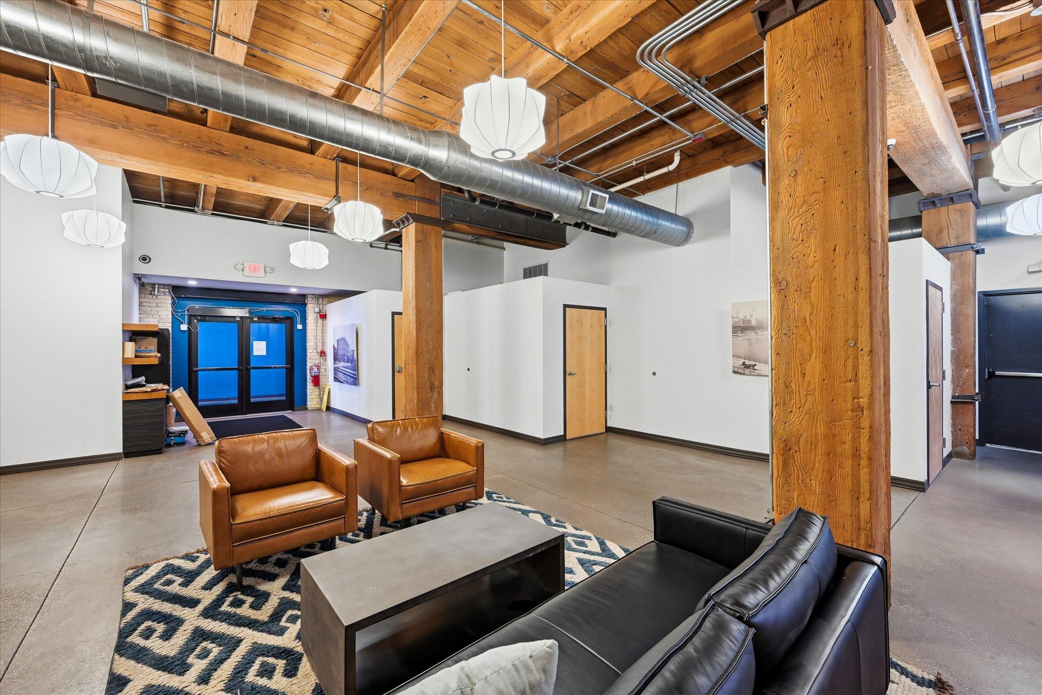 2nd image of 607 Washington Ave S, Minneapolis, MN 55415