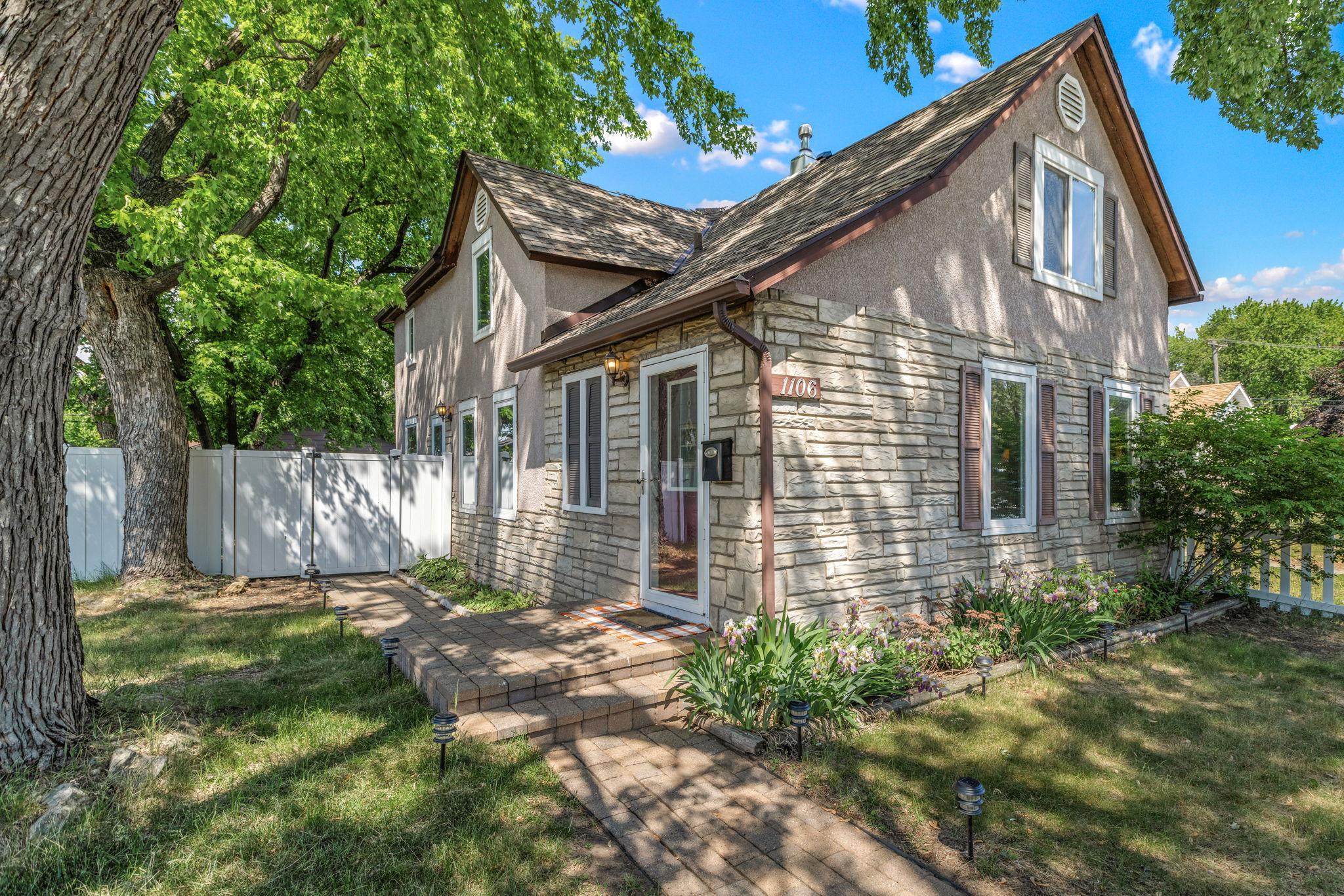 2nd image of 1106 5th Ave S, South Saint Paul, MN 55075 | MLS# 7131141