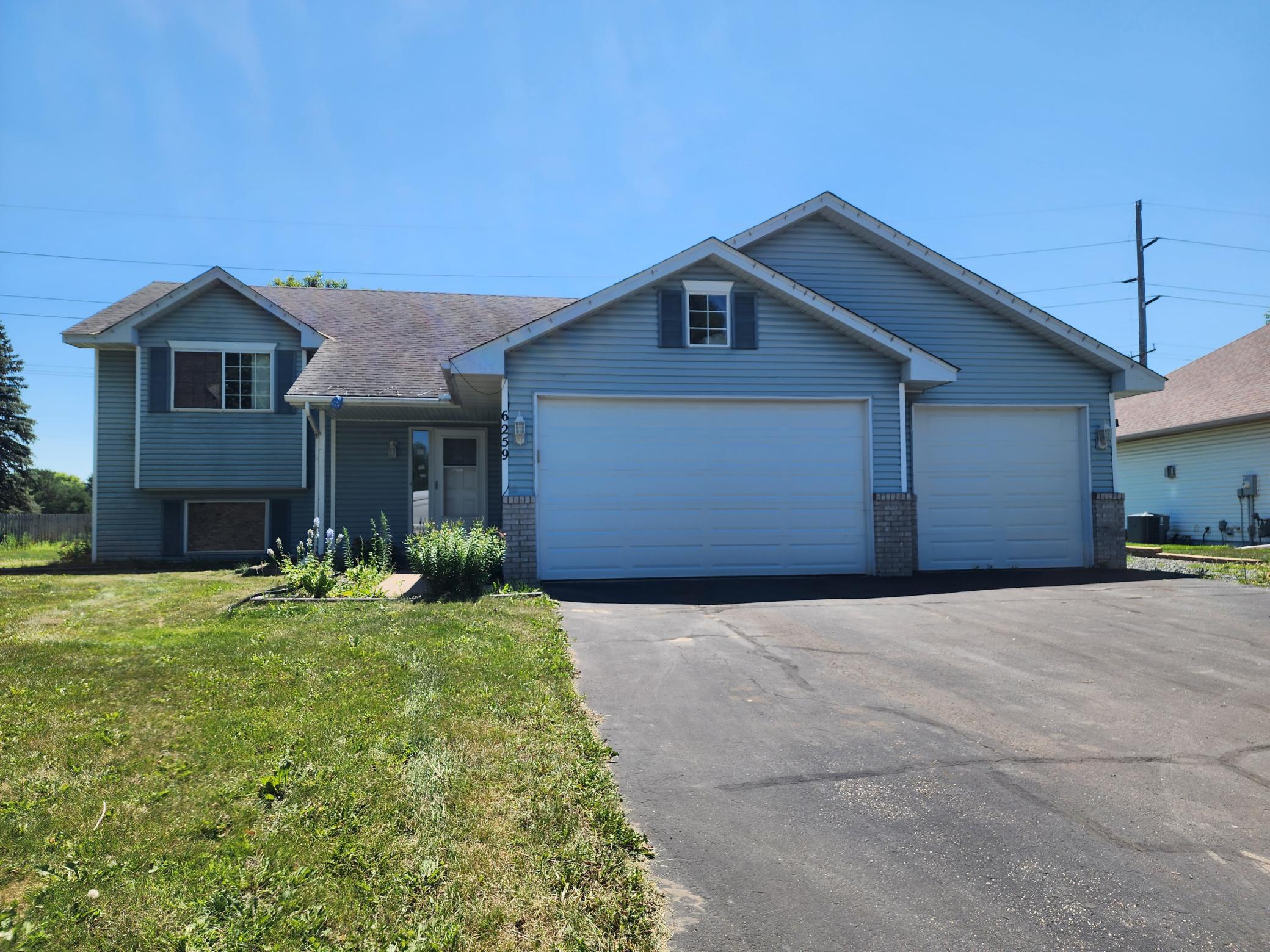 1st image of 6259 Forest Boulevard Trl, Wyoming, MN 55092 | MLS# 7131180
