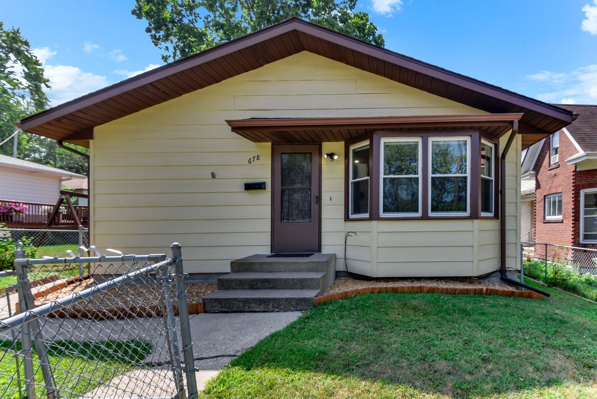 2nd image of 678 Case Ave, Saint Paul, MN 55106 | MLS# 7131200