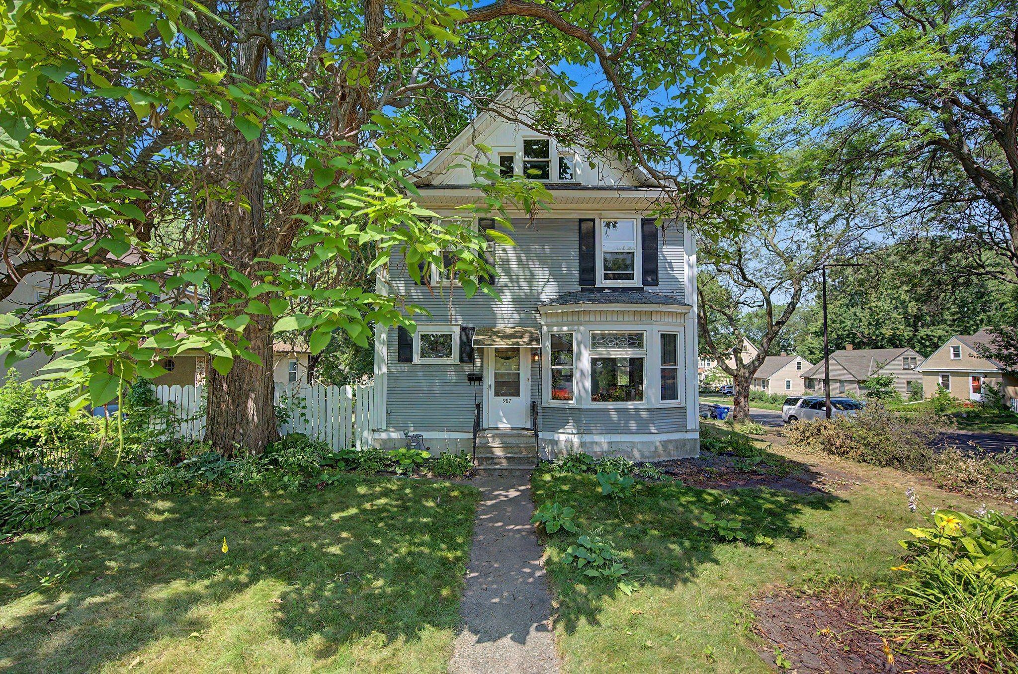 1st image of 987 Earl St, Saint Paul, MN 55106 | MLS# 7131225