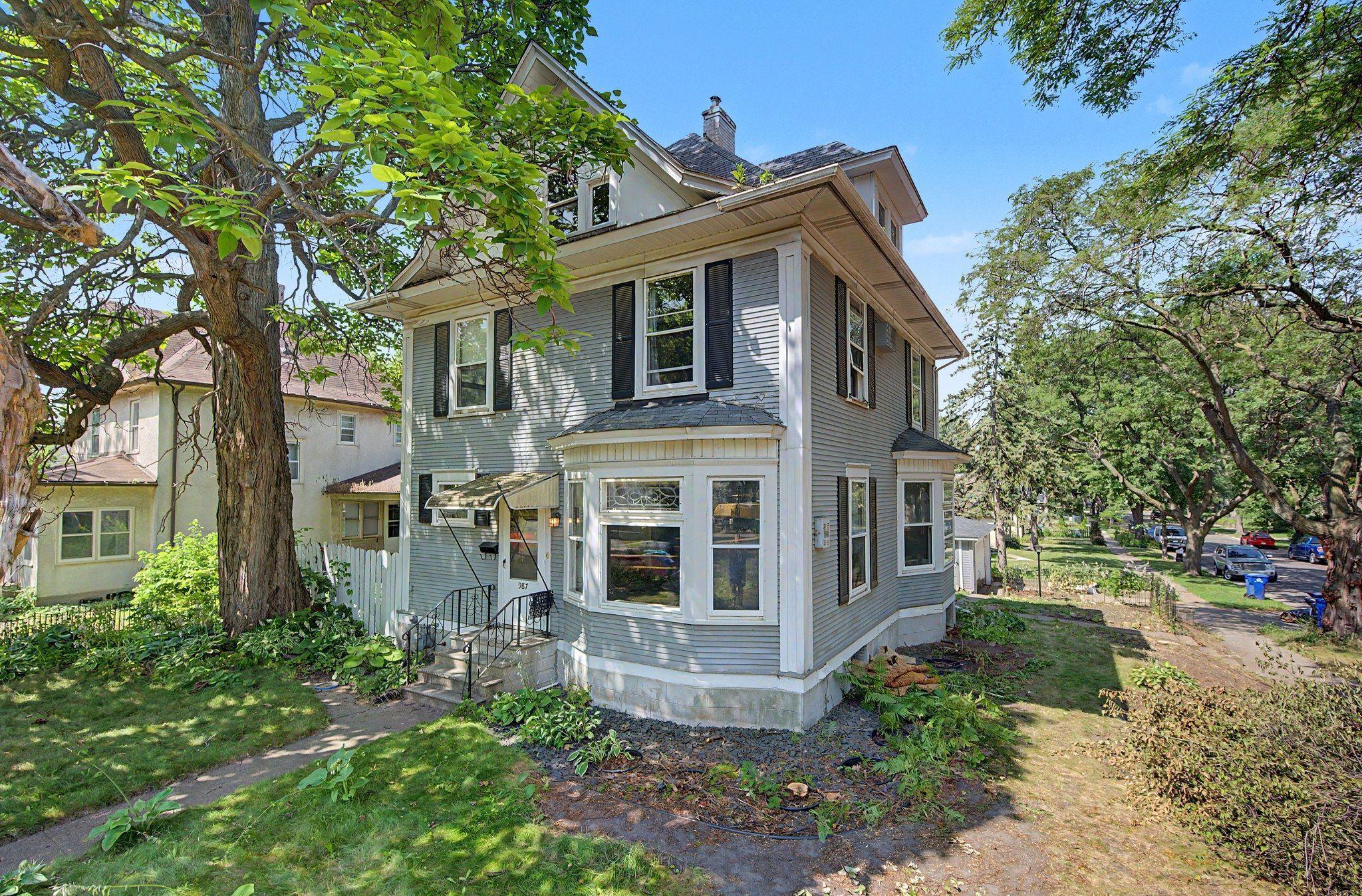 2nd image of 987 Earl St, Saint Paul, MN 55106 | MLS# 7131225