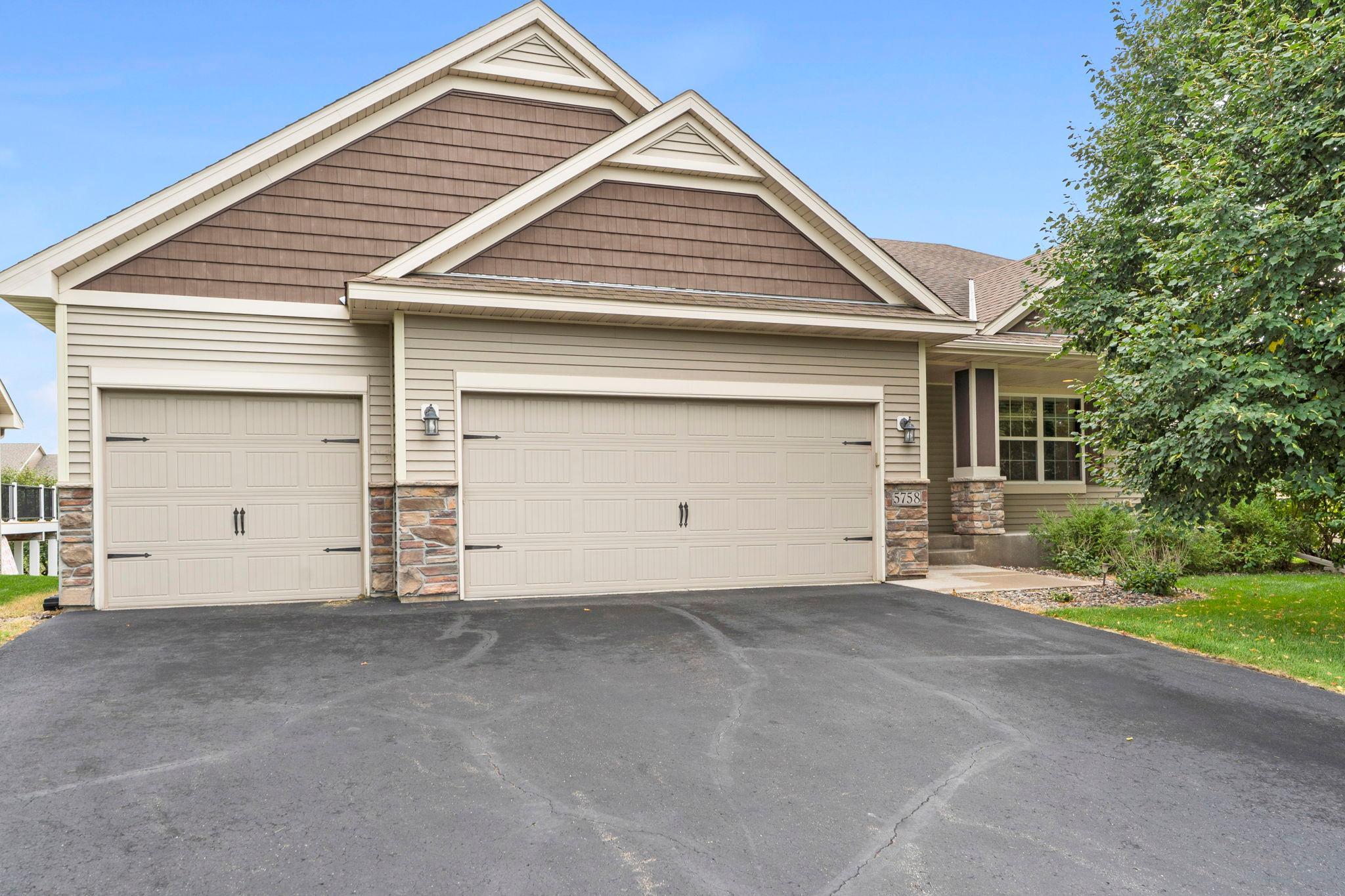1st image of 5758 152nd Wy Nw, Ramsey, MN 55303 | MLS# 7131245