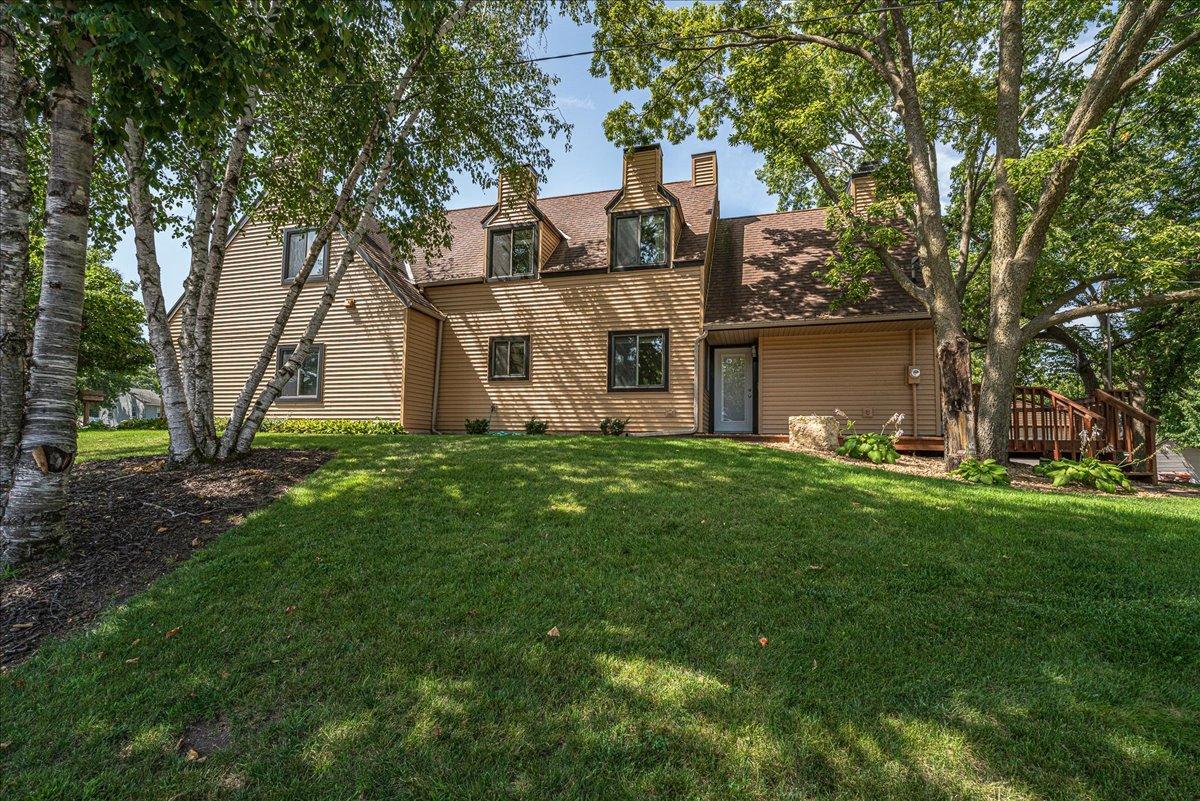 2nd image of 1009 2nd St E, Hastings, MN 55033 | MLS# 7131256