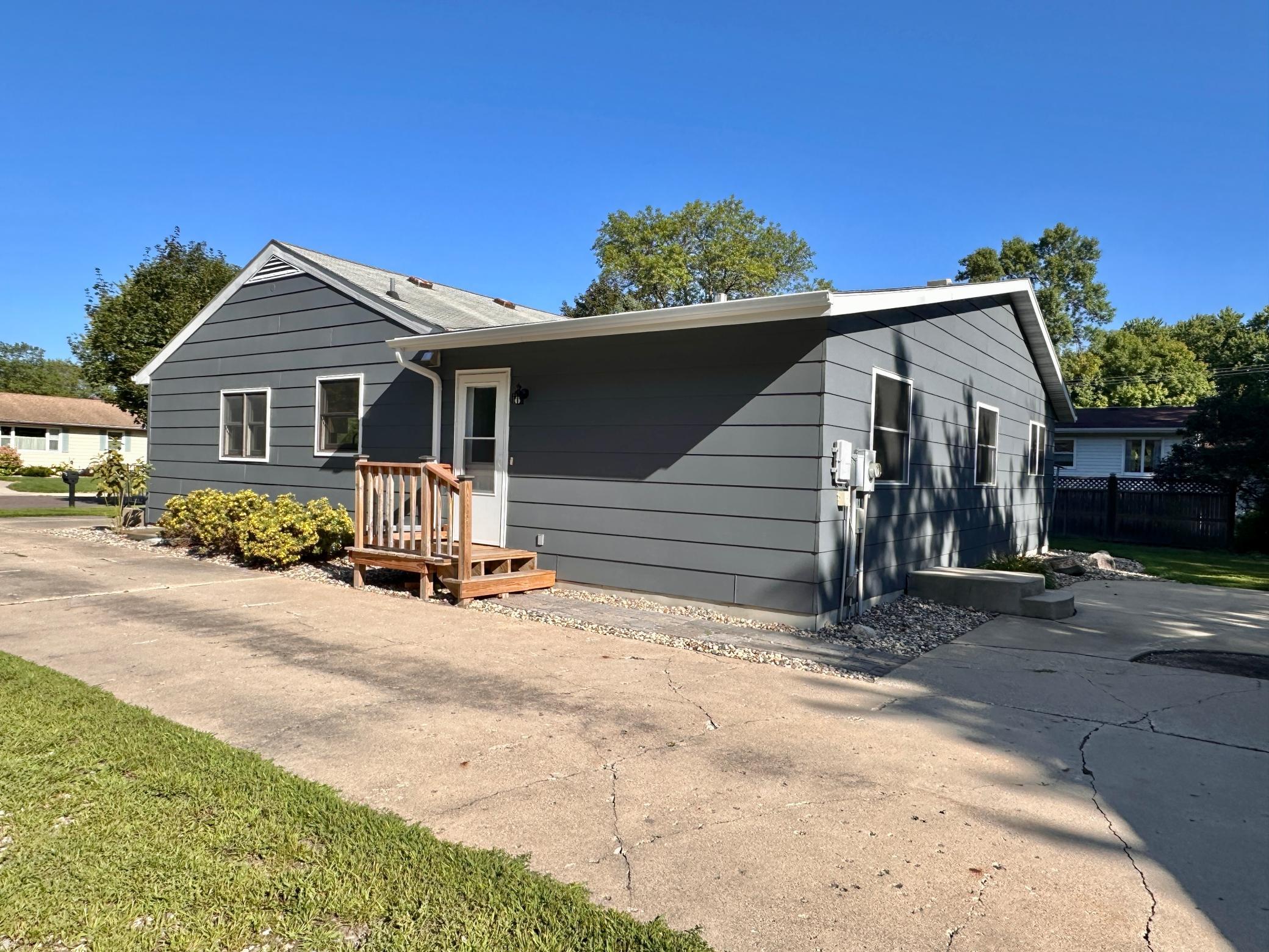 3rd image of 1205 16Th St Sw, Willmar, MN 56201 | MLS# 7131296