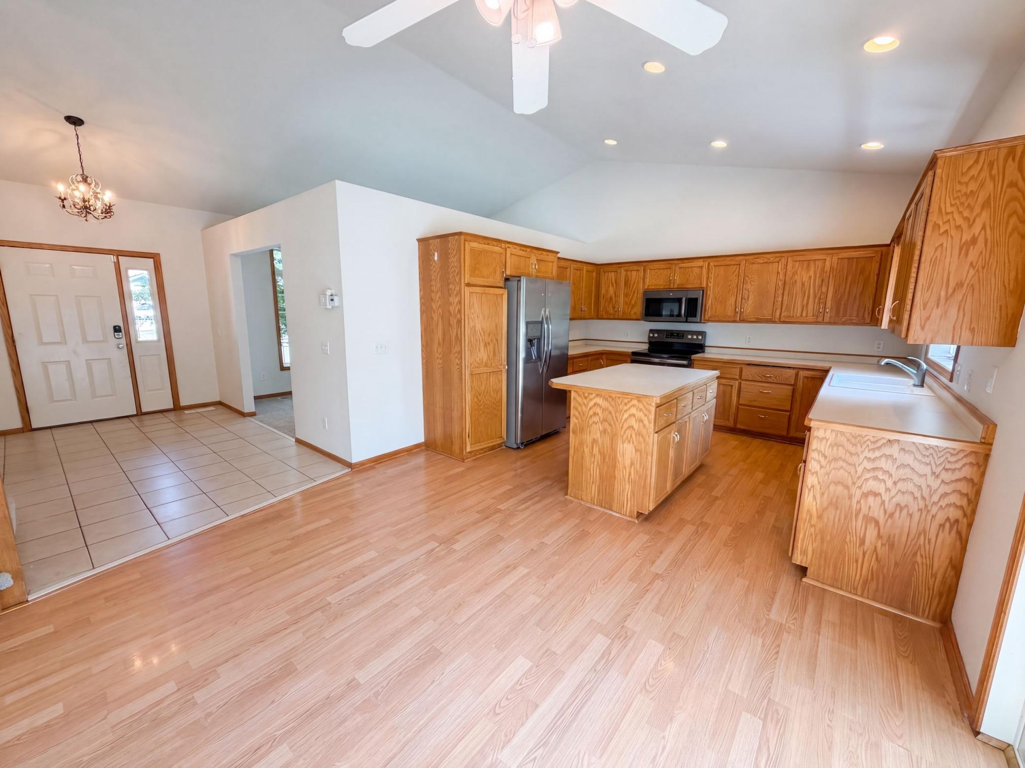 2nd image of 8763 Autumn Oaks Dr, Rockford, MN 55373 | MLS# 7131299