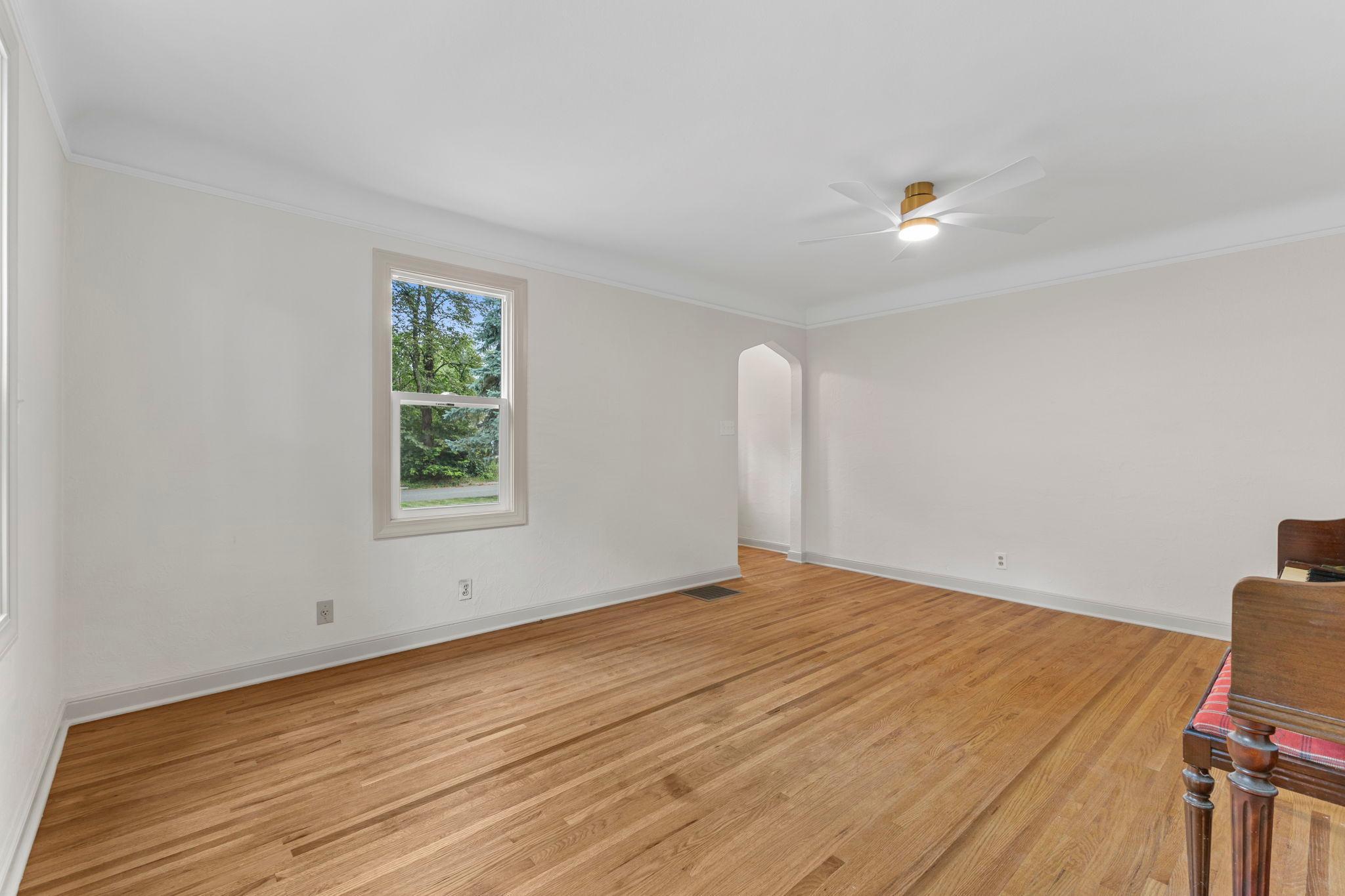 5th image of 1896 Glenpaul Ave, Arden Hills, MN 55112 | MLS# 7131322