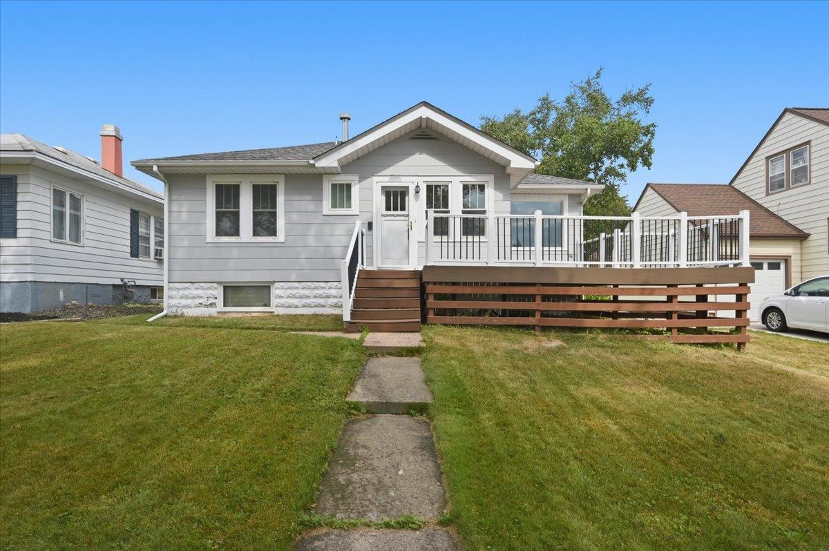 2nd image of 2417 Jefferson St, Duluth, MN 55812 | MLS# 7131377