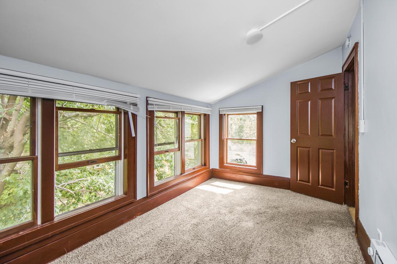2nd image of 823 Englewood Ave, Saint Paul, MN 55104 | MLS# 7131566