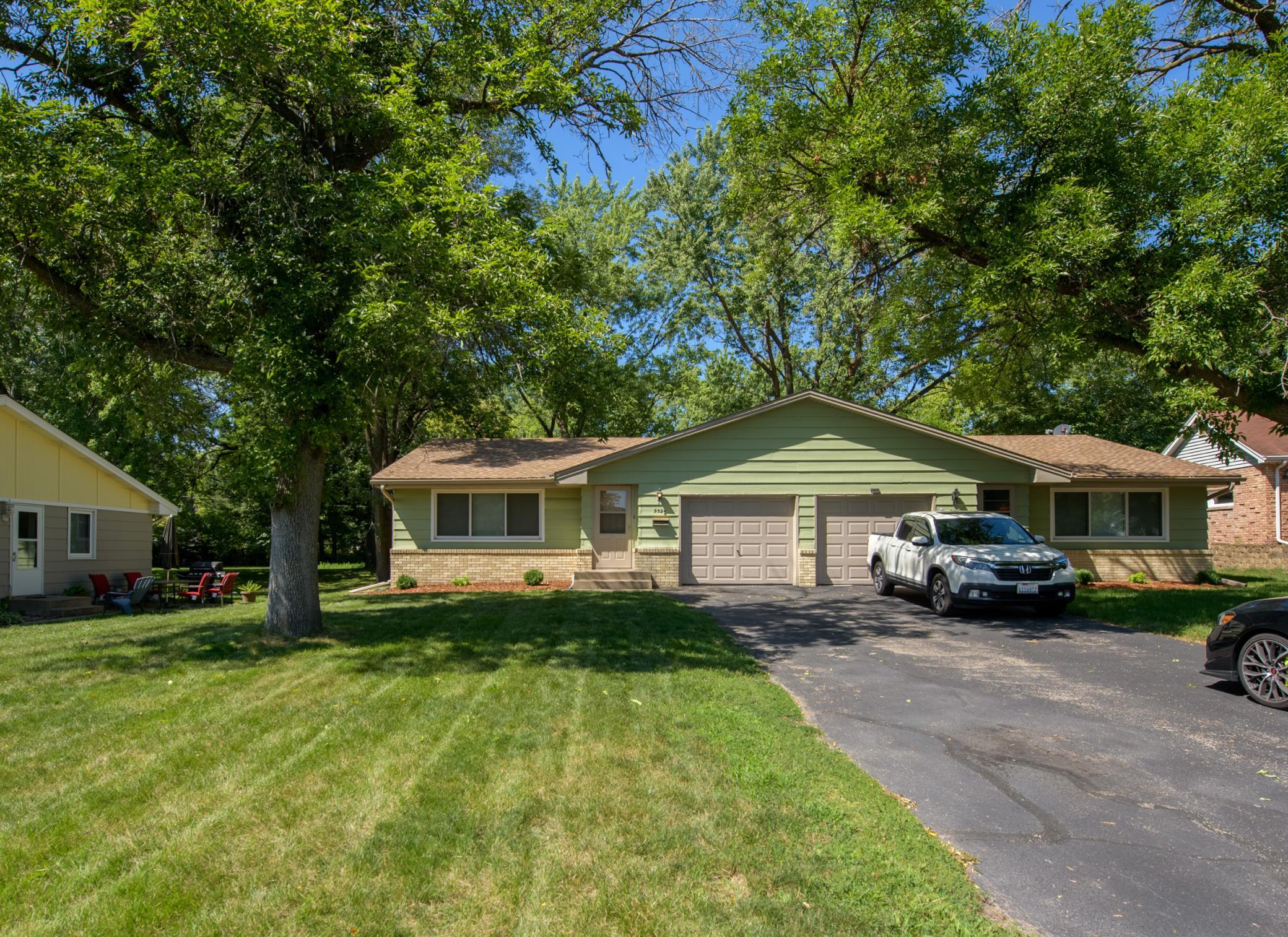 1st image of 9522 Pleasant Ave S, Bloomington, MN 55420 | MLS# 7131567