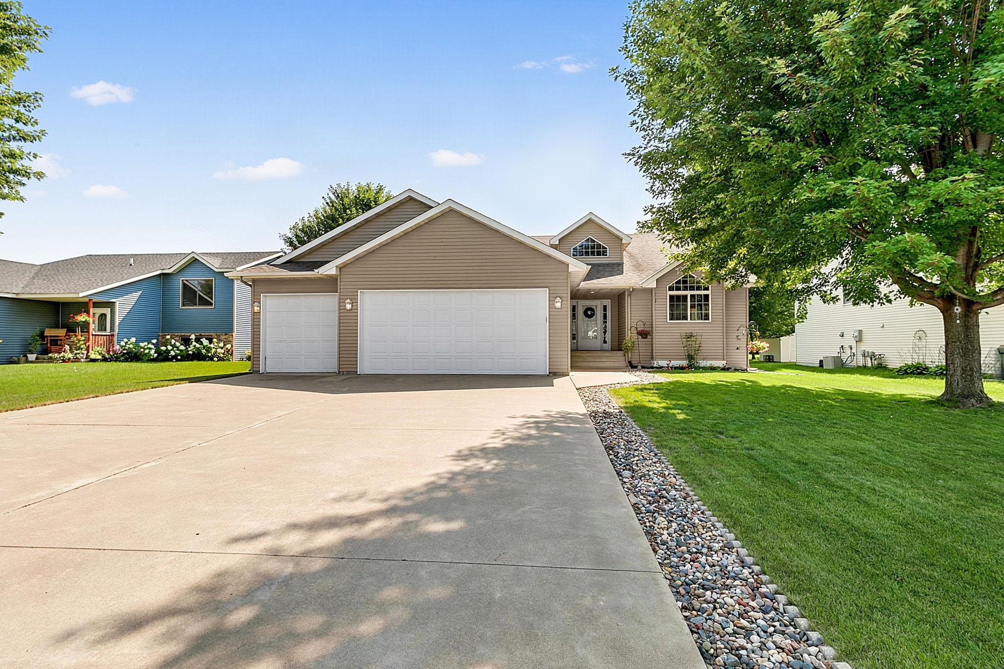 1st image of 605 Lake Anna Dr, Avon, MN 56310 | MLS# 7131589