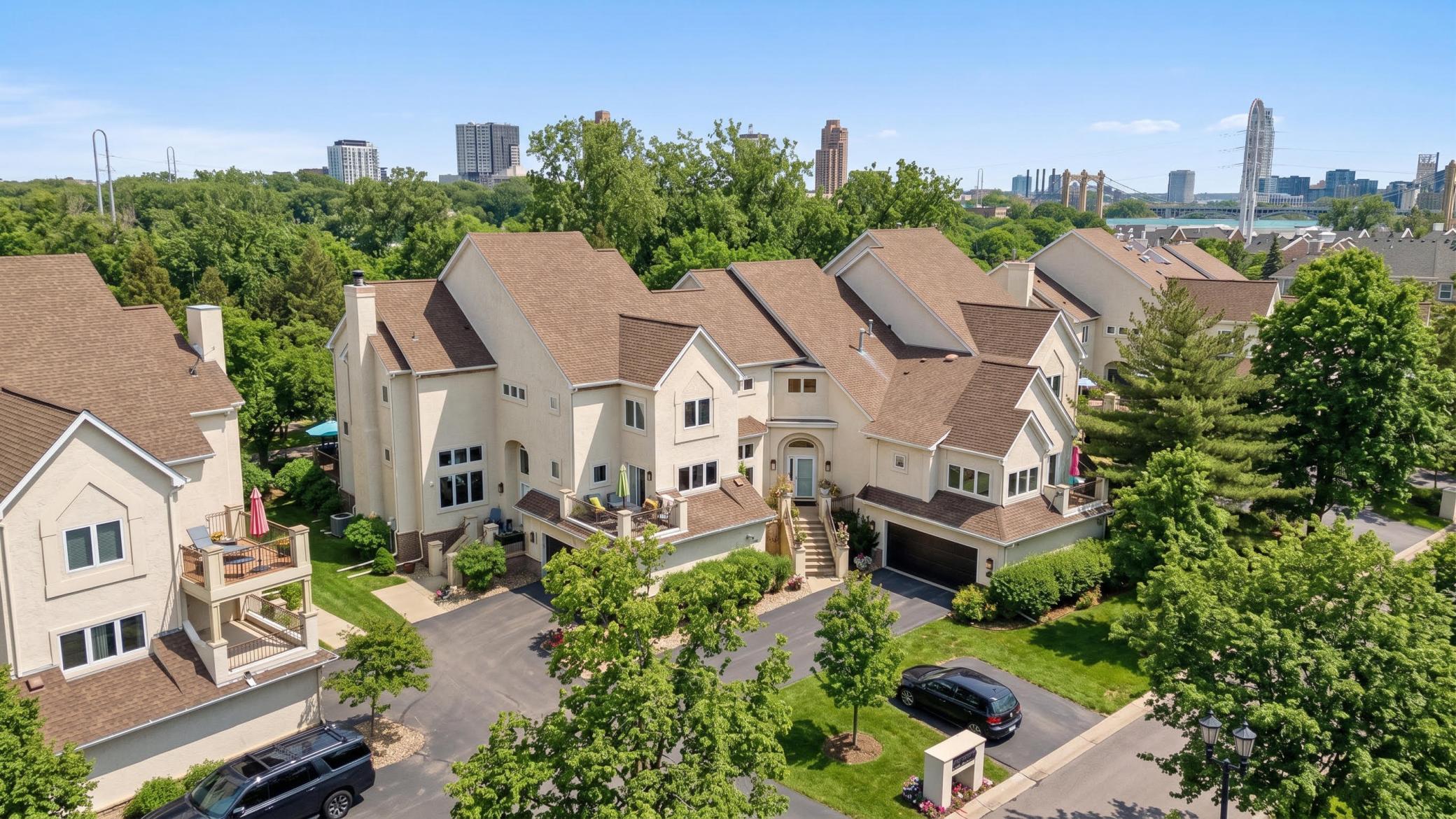 2nd image of 406 River St, Minneapolis, MN 55401 | MLS# 7131594