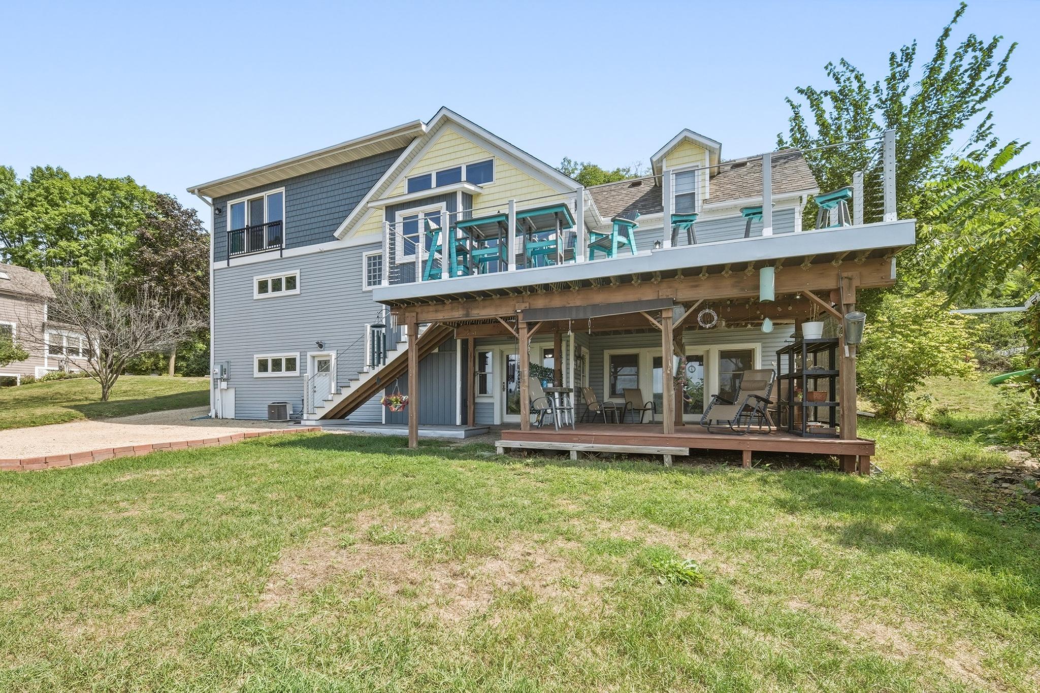 1st image of 209 3rd St, Hudson, WI 54016 | MLS# 7131640