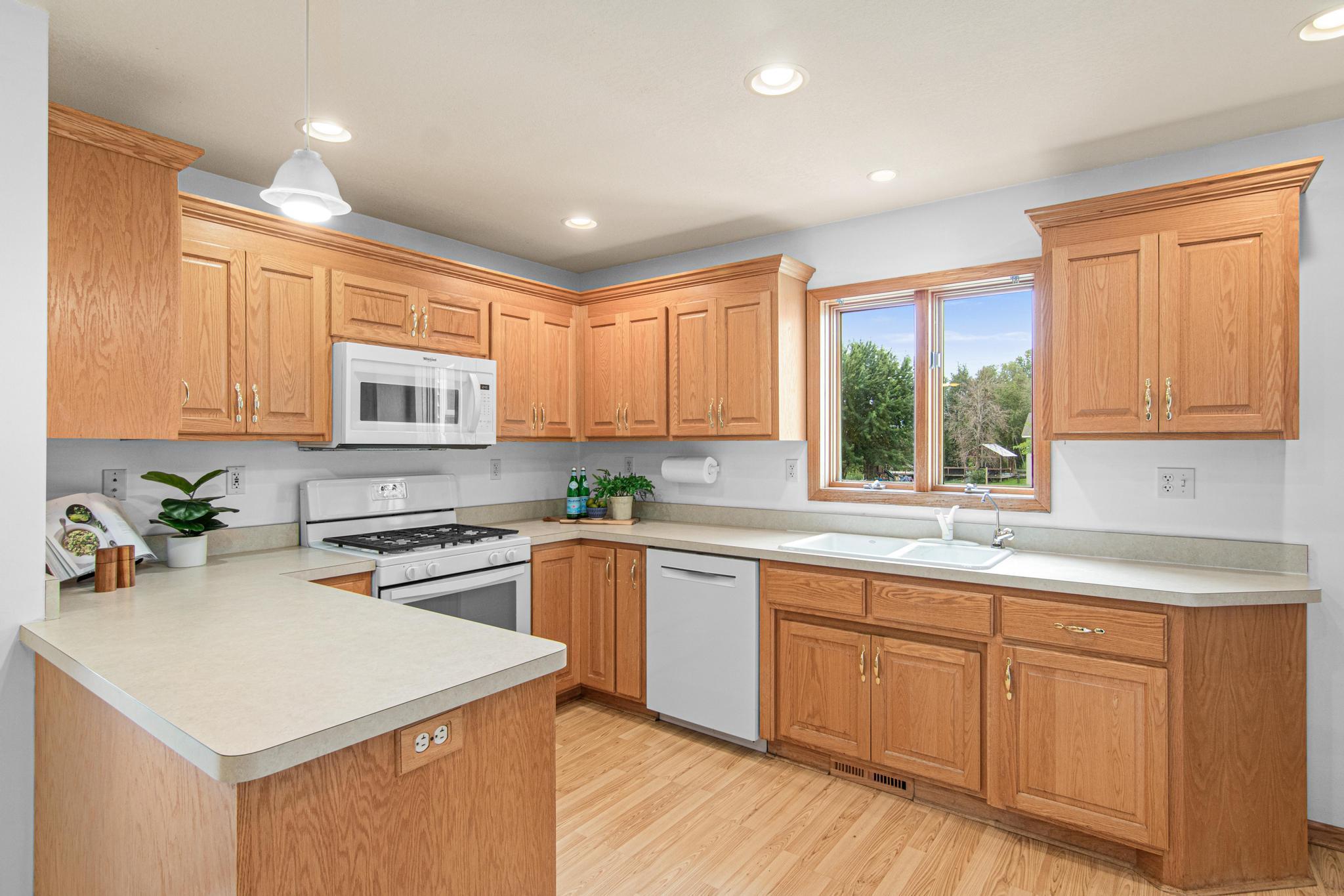 3rd image of 17213 Van Buren St Ne, Ham Lake, MN 55304 | MLS# 7131642