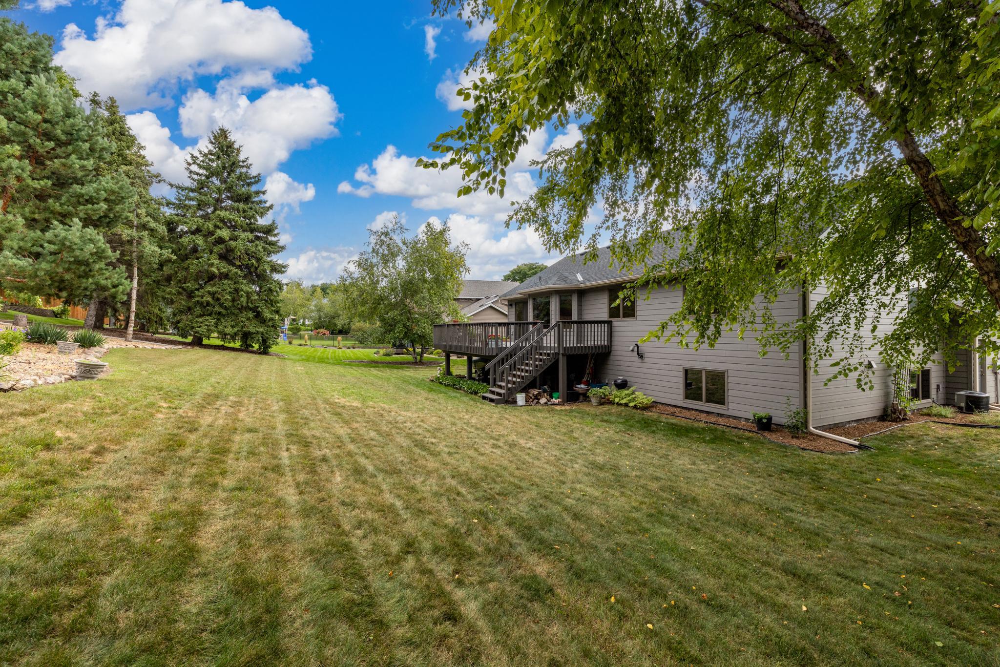47th image of 1123 Ridge Bluff Dr, Chaska, MN 55318 | MLS# 7131676
