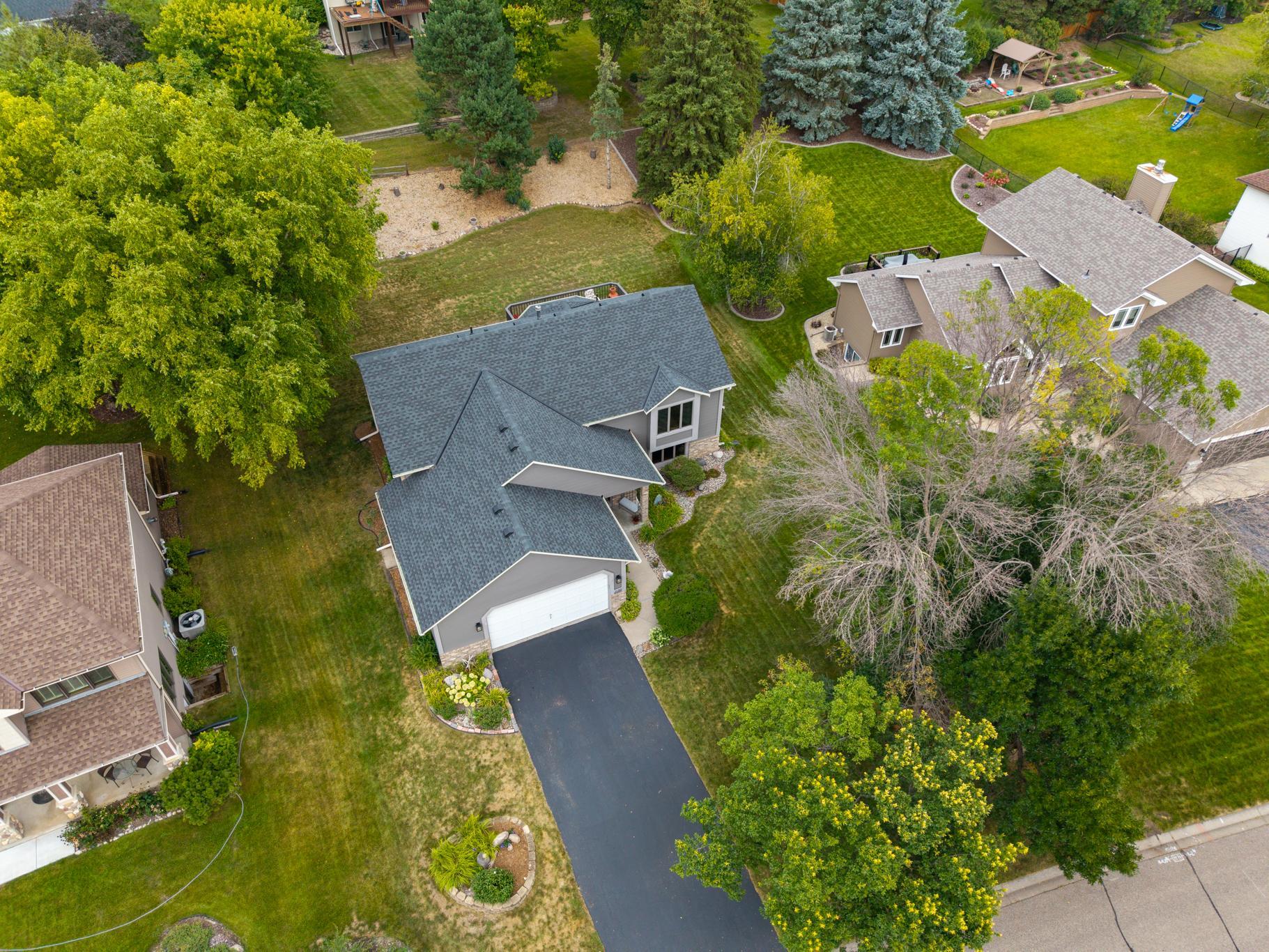 3rd image of 1123 Ridge Bluff Dr, Chaska, MN 55318 | MLS# 7131676