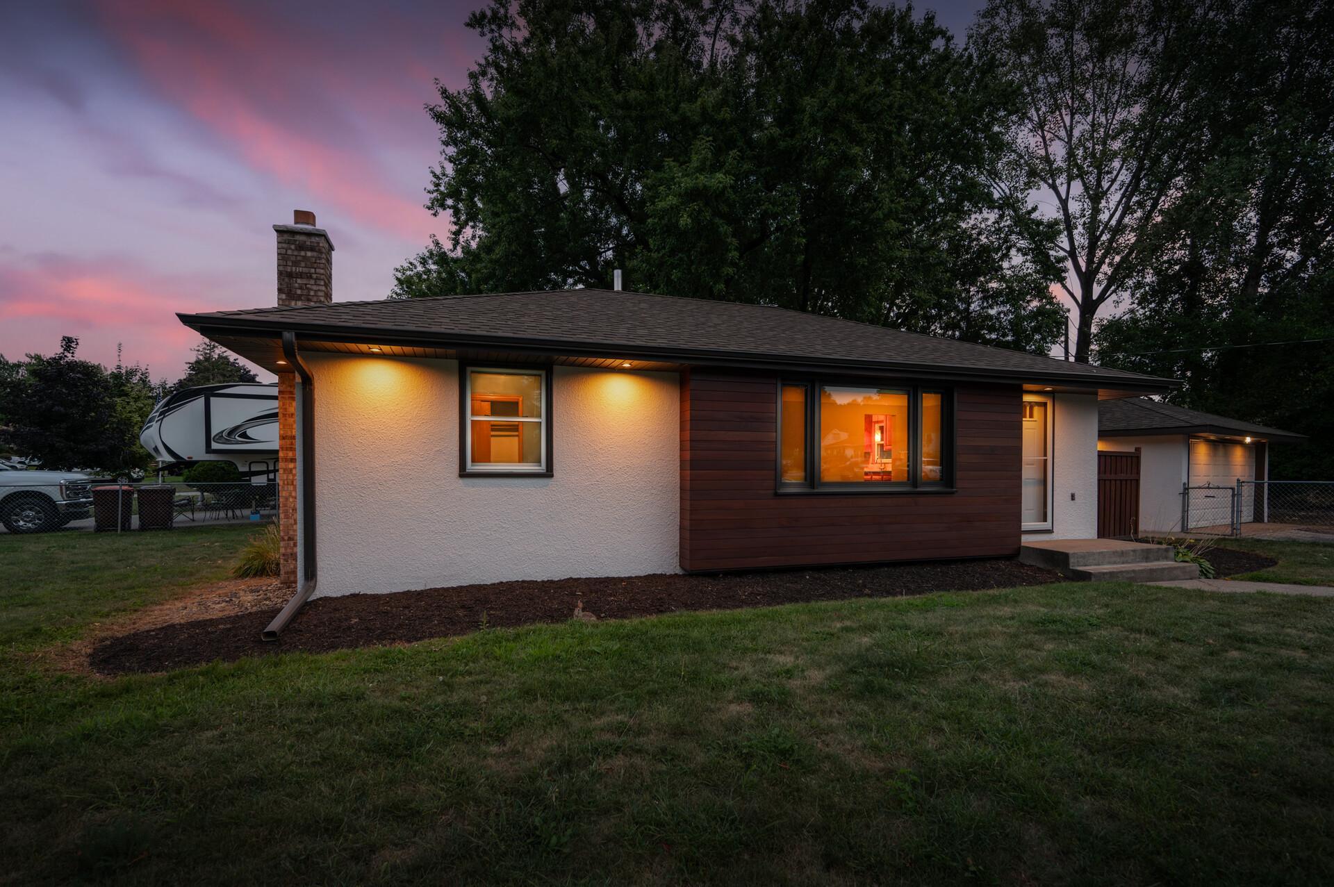 3rd image of 2019 Bromley St, South Saint Paul, MN 55075 | MLS# 7131704