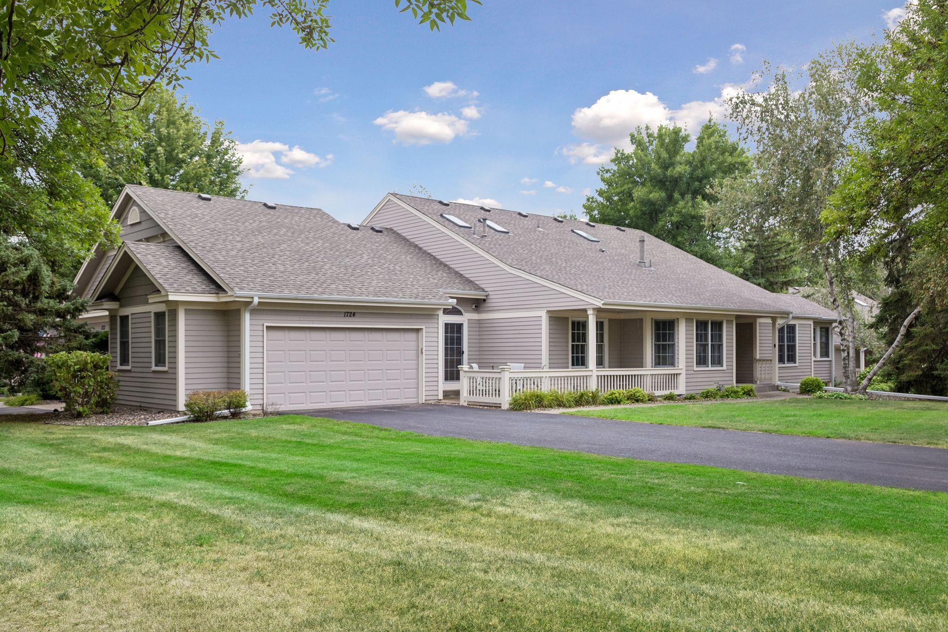 2nd image of 1724 Donegal Dr, Woodbury, MN 55125 | MLS# 7131706