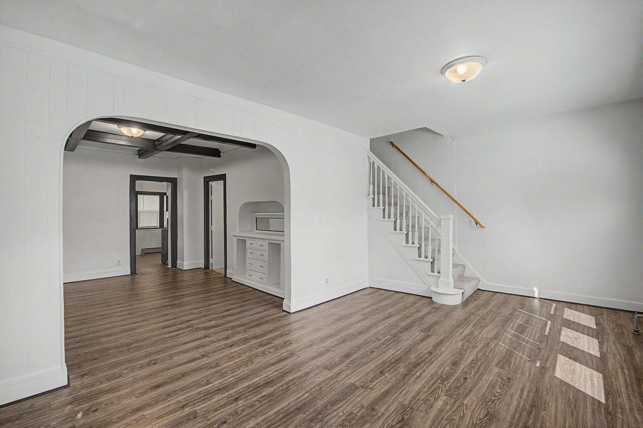 3rd image of 2611 Girard Ave N, Minneapolis, MN 55411 | MLS# 7131716