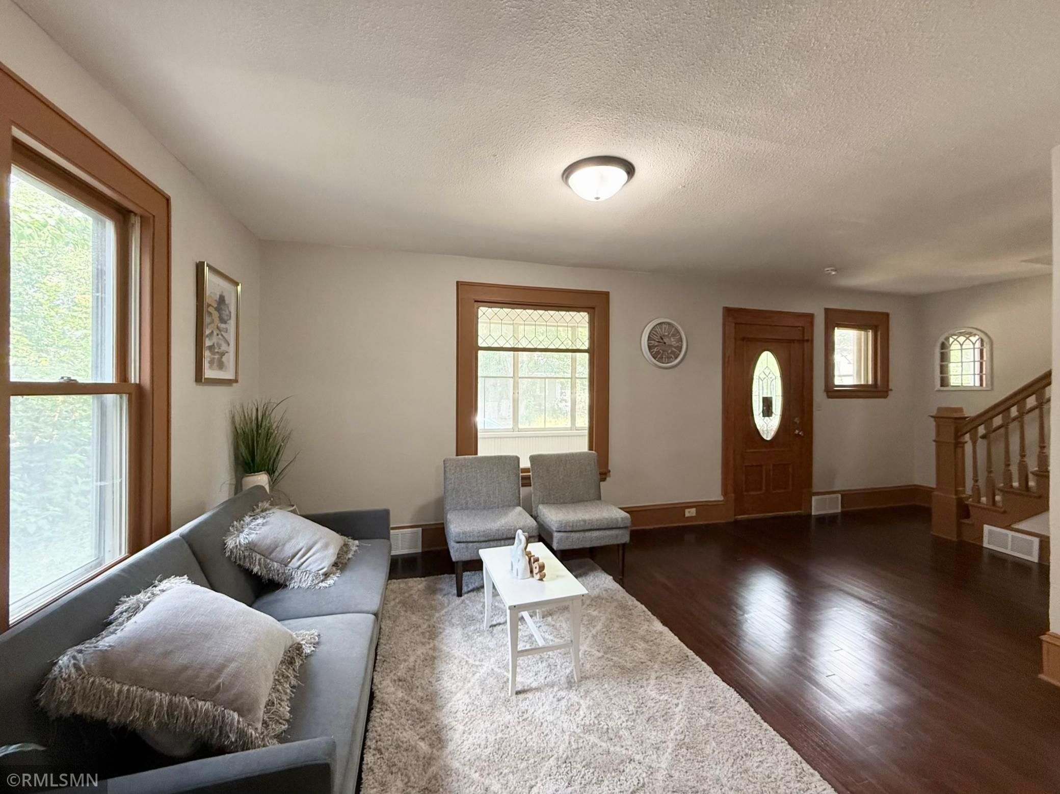 1st image of 324 Topping St, Saint Paul, MN 55117 | MLS# 7131757