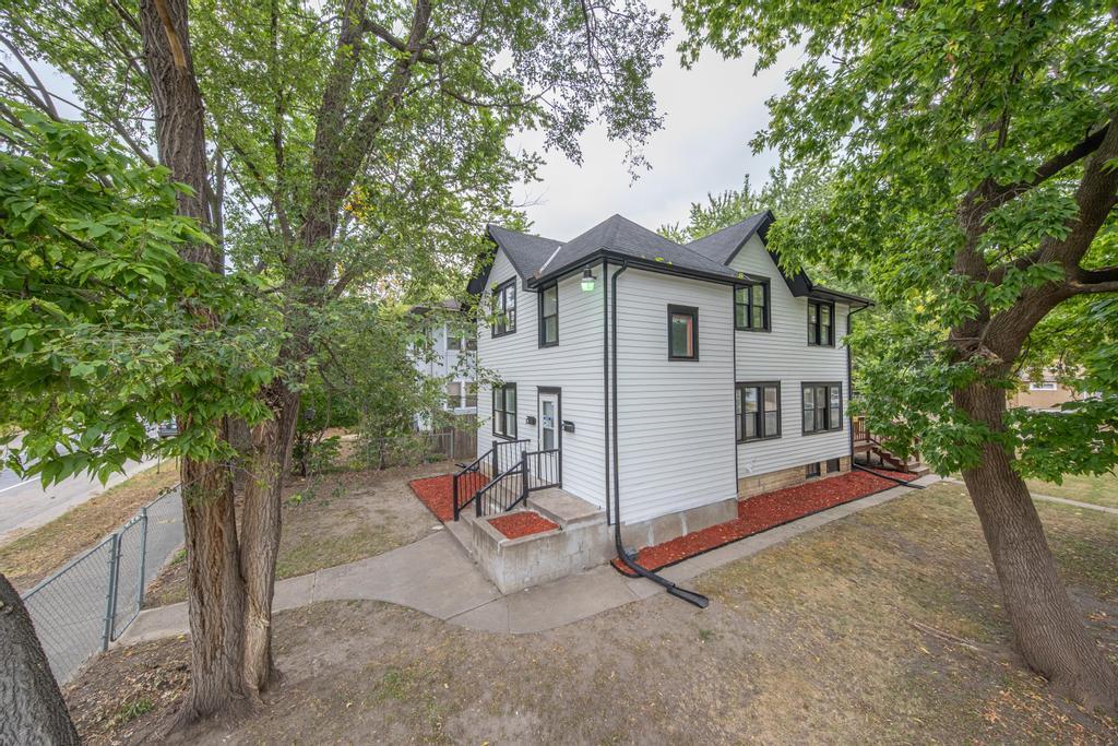 image of 2400 Emerson Ave N, Minneapolis, MN 55411 | MLS# 7131771