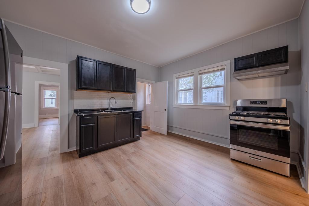 image of 2400 Emerson Ave N, Minneapolis, MN 55411 | MLS# 7131771