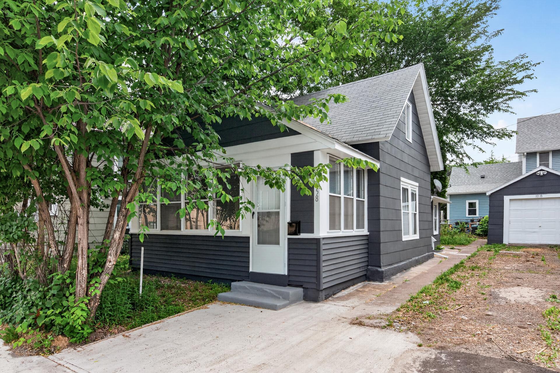 1st image of 1058 Arcade St, Saint Paul, MN 55106 | MLS# 7131782