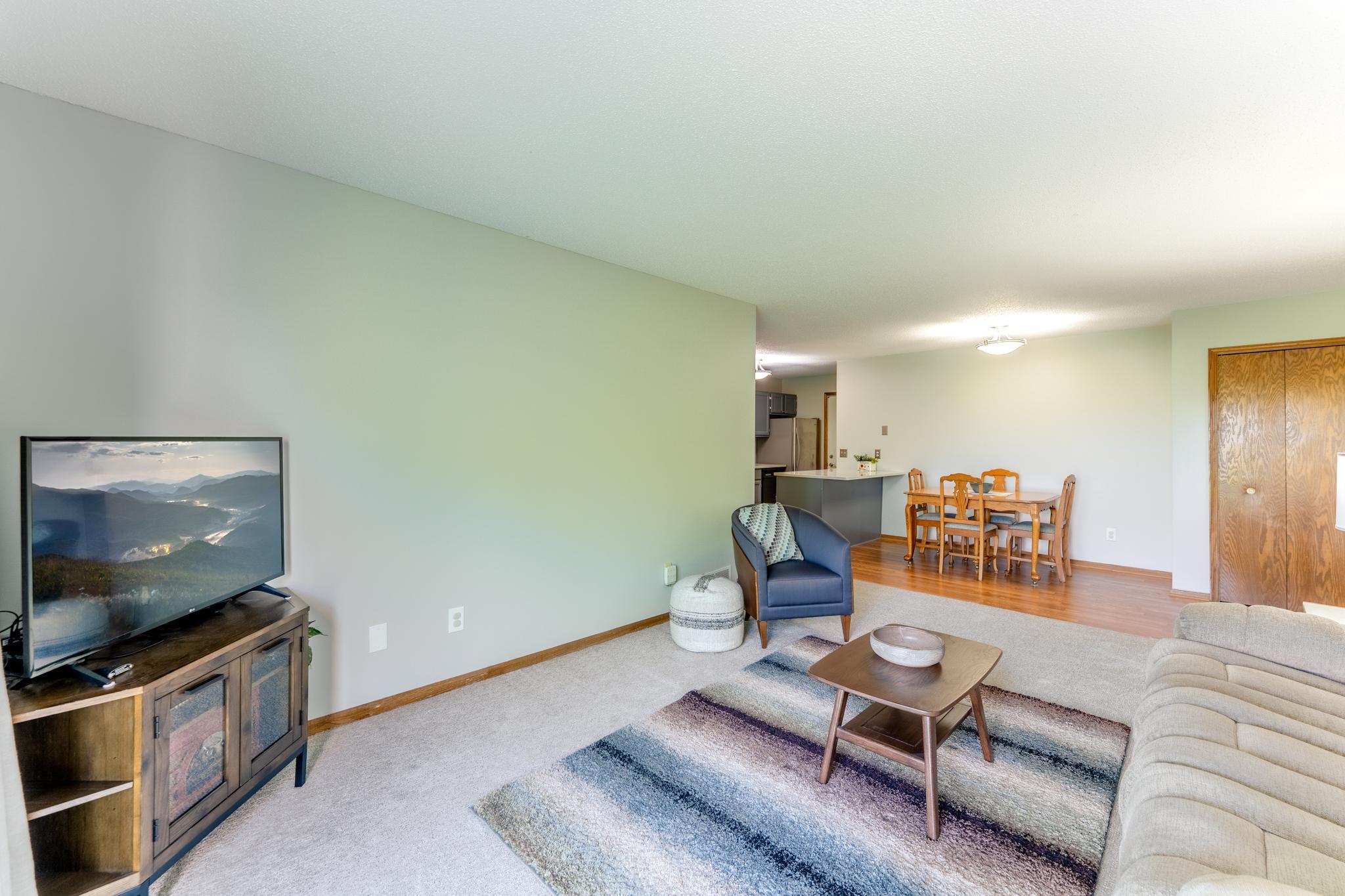 3rd image of 14020 44Th Pl N #2, Plymouth, MN 55446 | MLS# 7131798