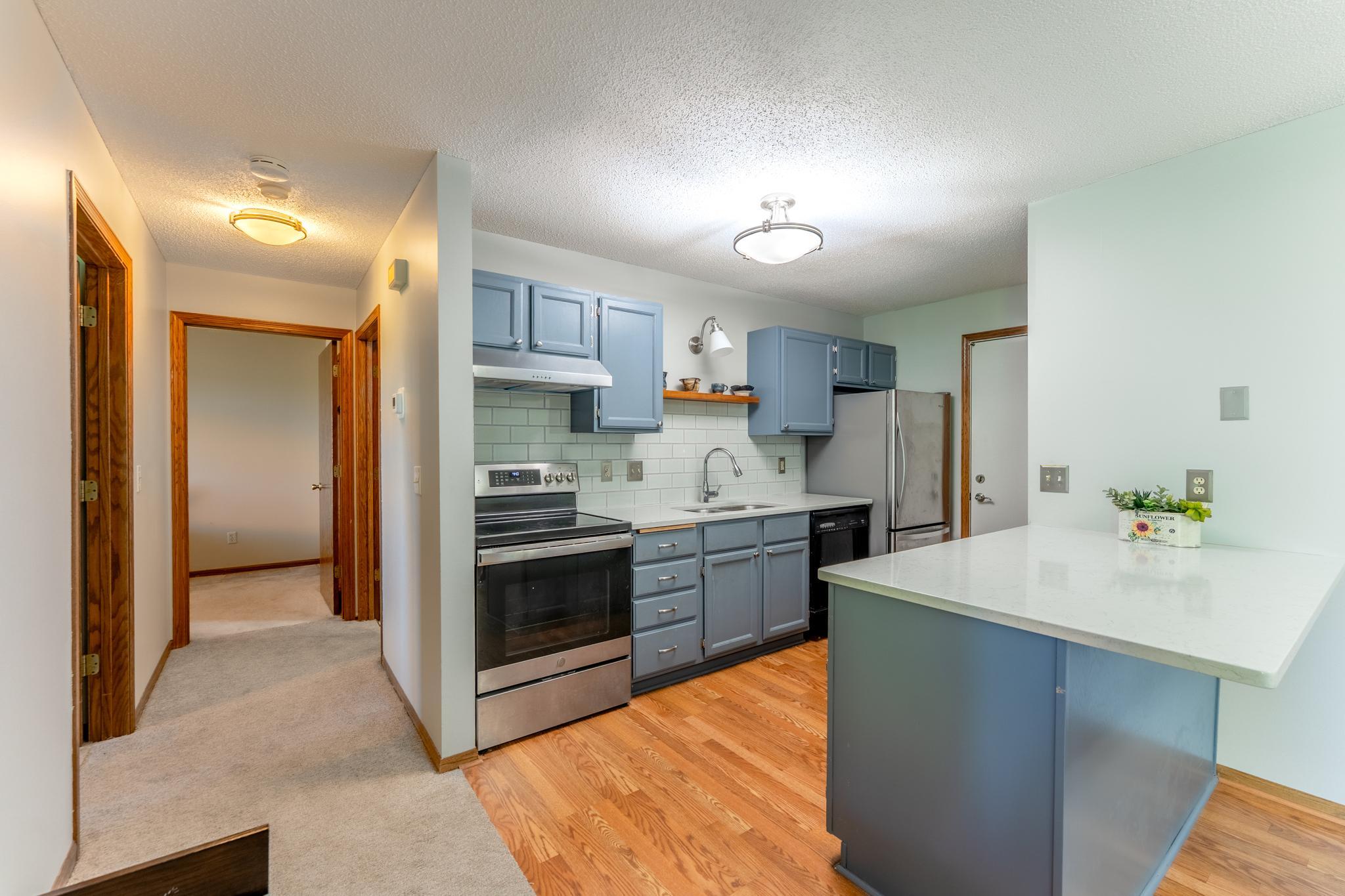 5th image of 14020 44Th Pl N #2, Plymouth, MN 55446 | MLS# 7131798