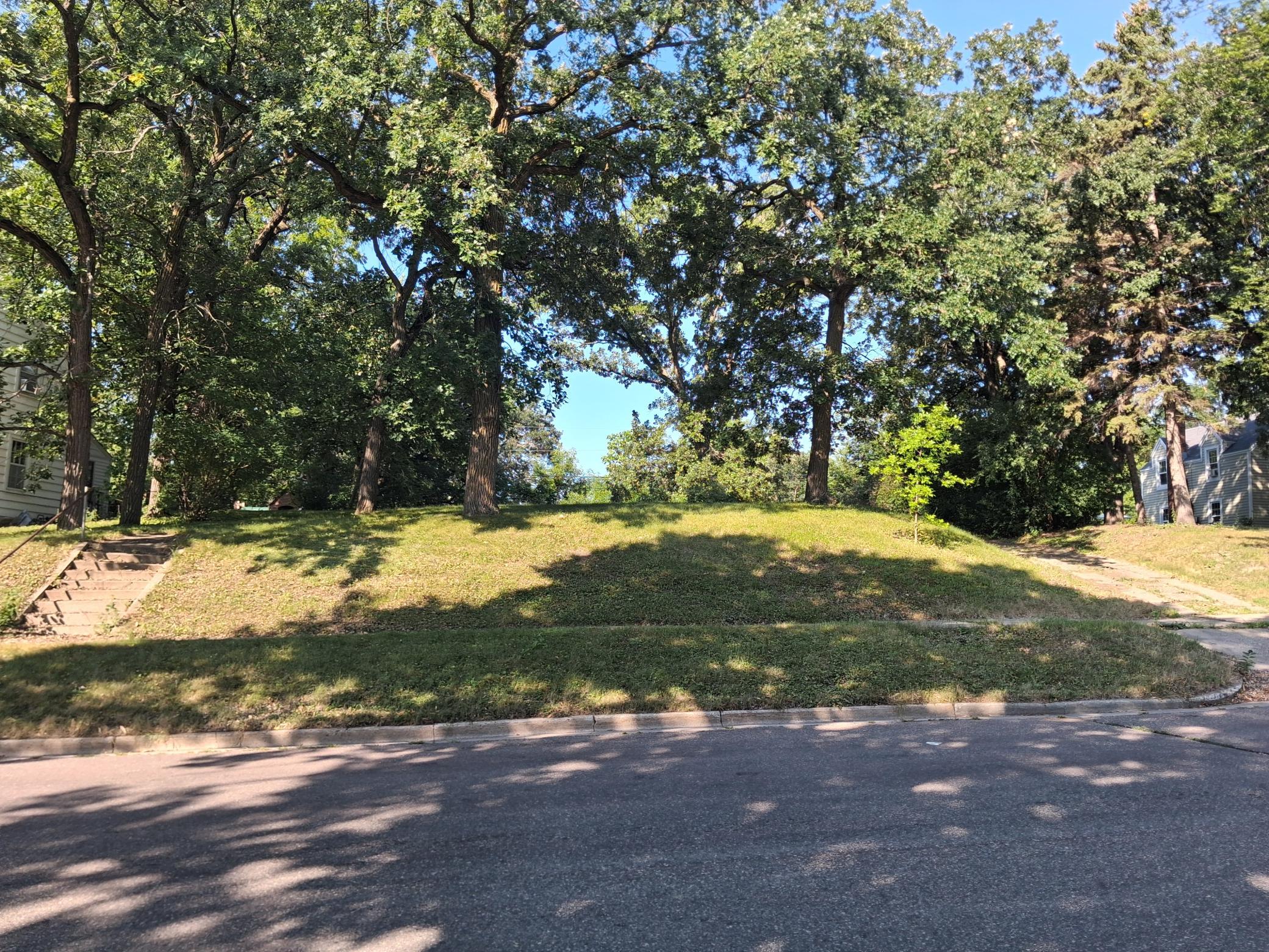 1st image of 423 N Cleveland Ave, Fergus Falls, MN 56537 | MLS# 7131822