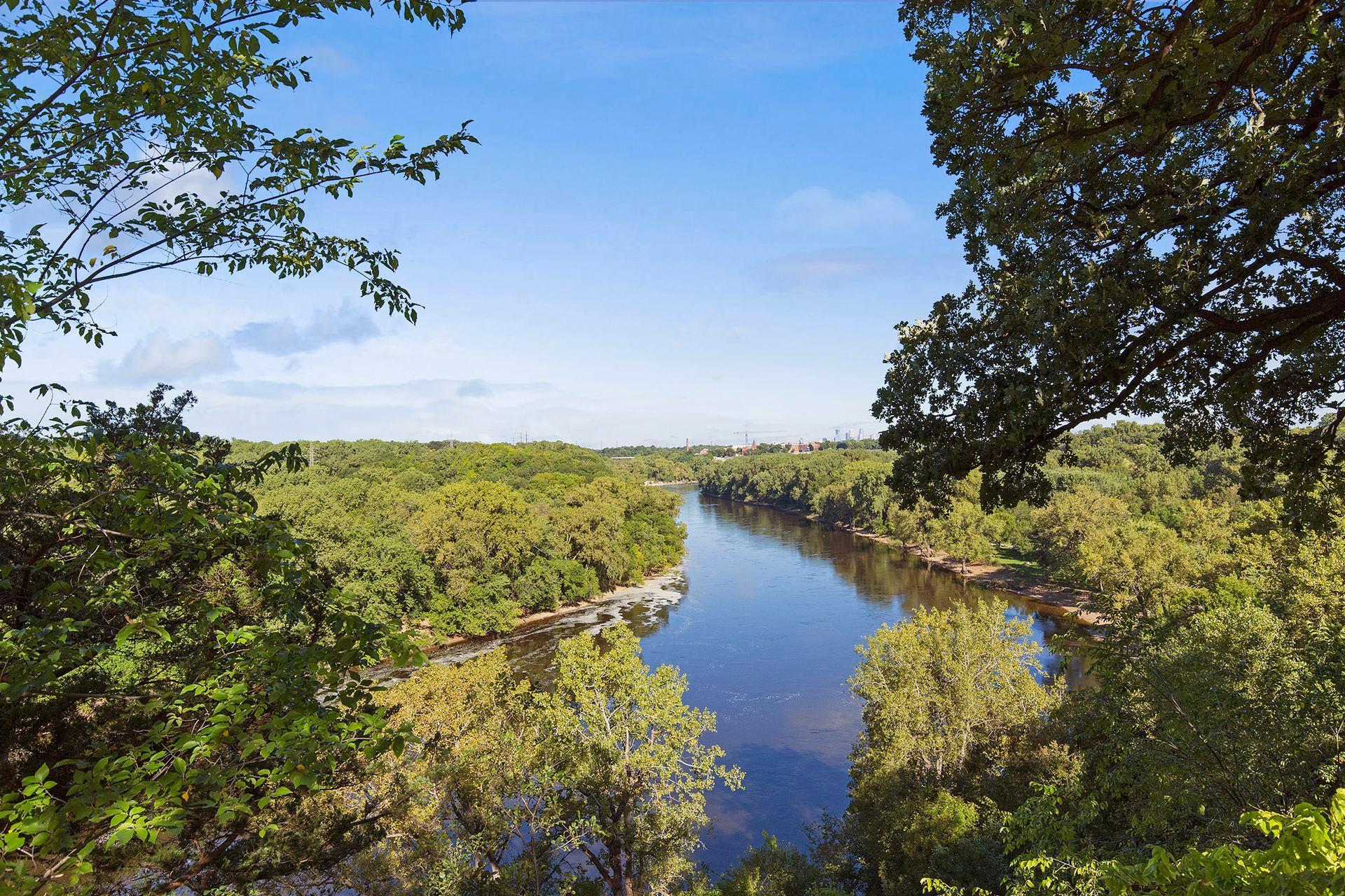 39th image of 909 Mount Curve Blvd #A, Saint Paul, MN 55116 | MLS# 7131839