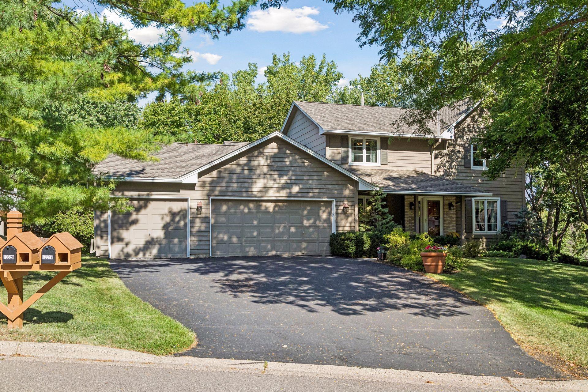 Photo 1 of Single family home for sale at 13516 Knox Dr, Burnsville, MN 55337 | MLS# 7131845 | Listing updated on 2026-09-05