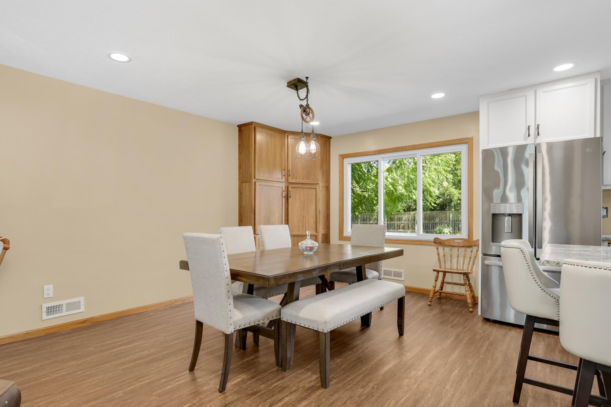 Photo 5 of Townhouse for sale at 2704 Rolling Oaks Rd, Burnsville, MN 55337 | MLS# 7131884 | Listing updated on 2026-09-03