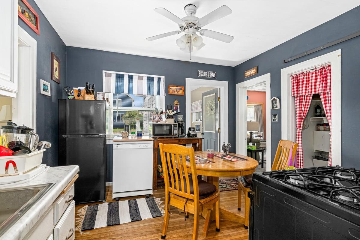 3rd image of 6420 Polk St, Duluth, MN 55807 | MLS# 7131969