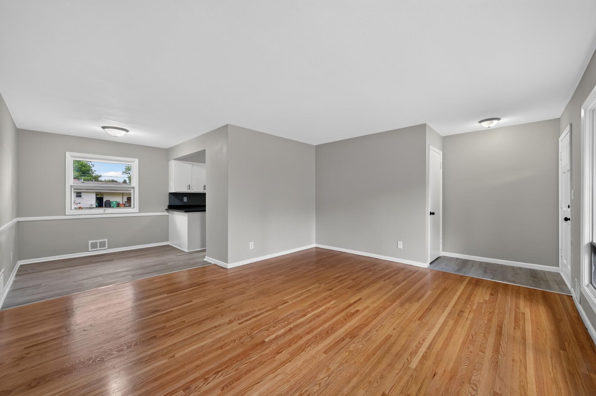 4th image of 2833 Farrington St, Roseville, MN 55113 | MLS# 7131998
