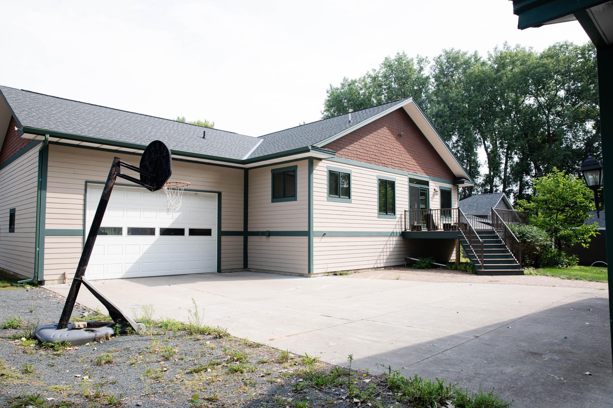 4th image of 930 County Road C E, Maplewood, MN 55109 | MLS# 7132005