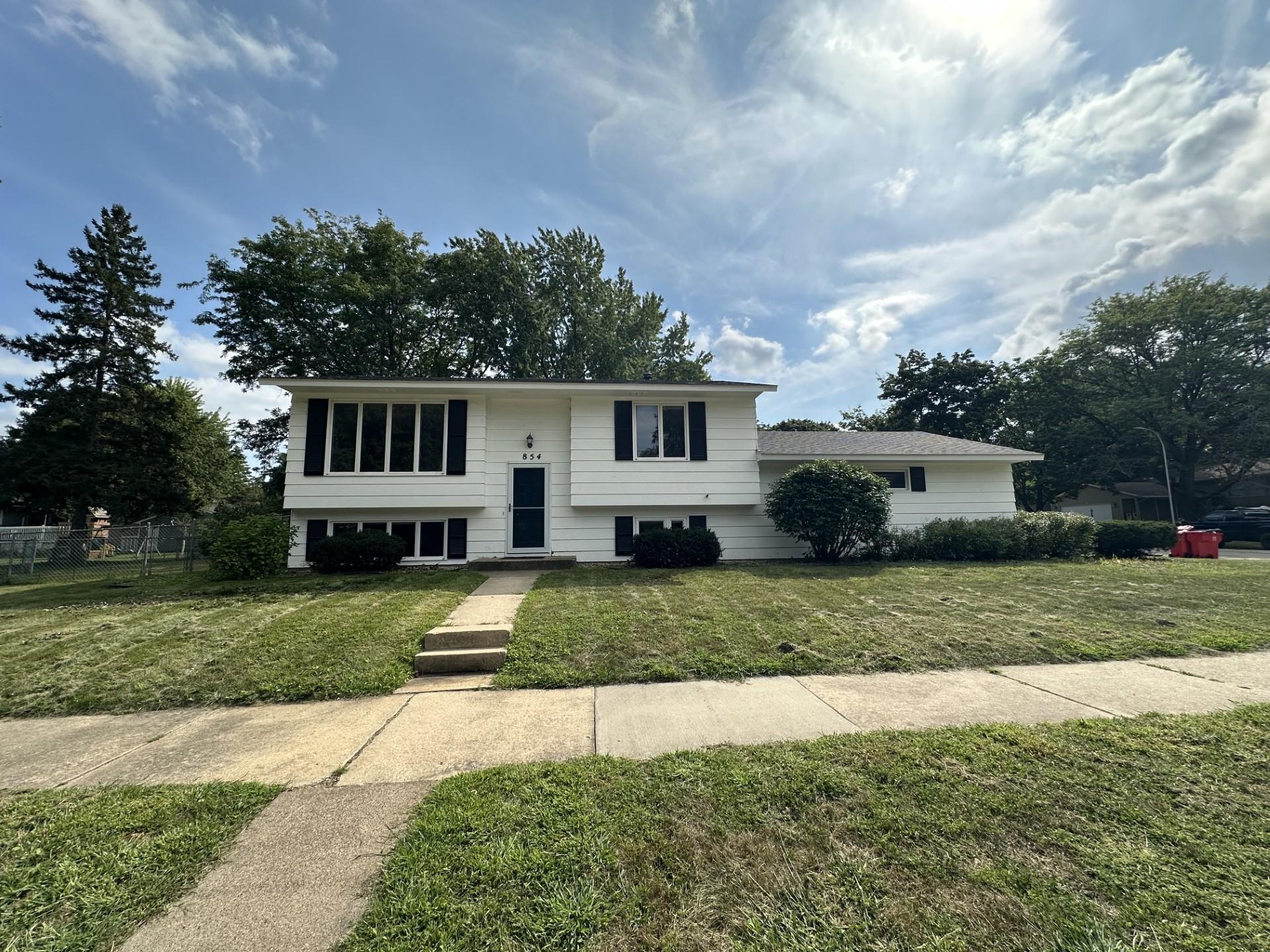 1st image of 854 16 1/2 St Se, Rochester, MN 55904 | MLS# 7132013