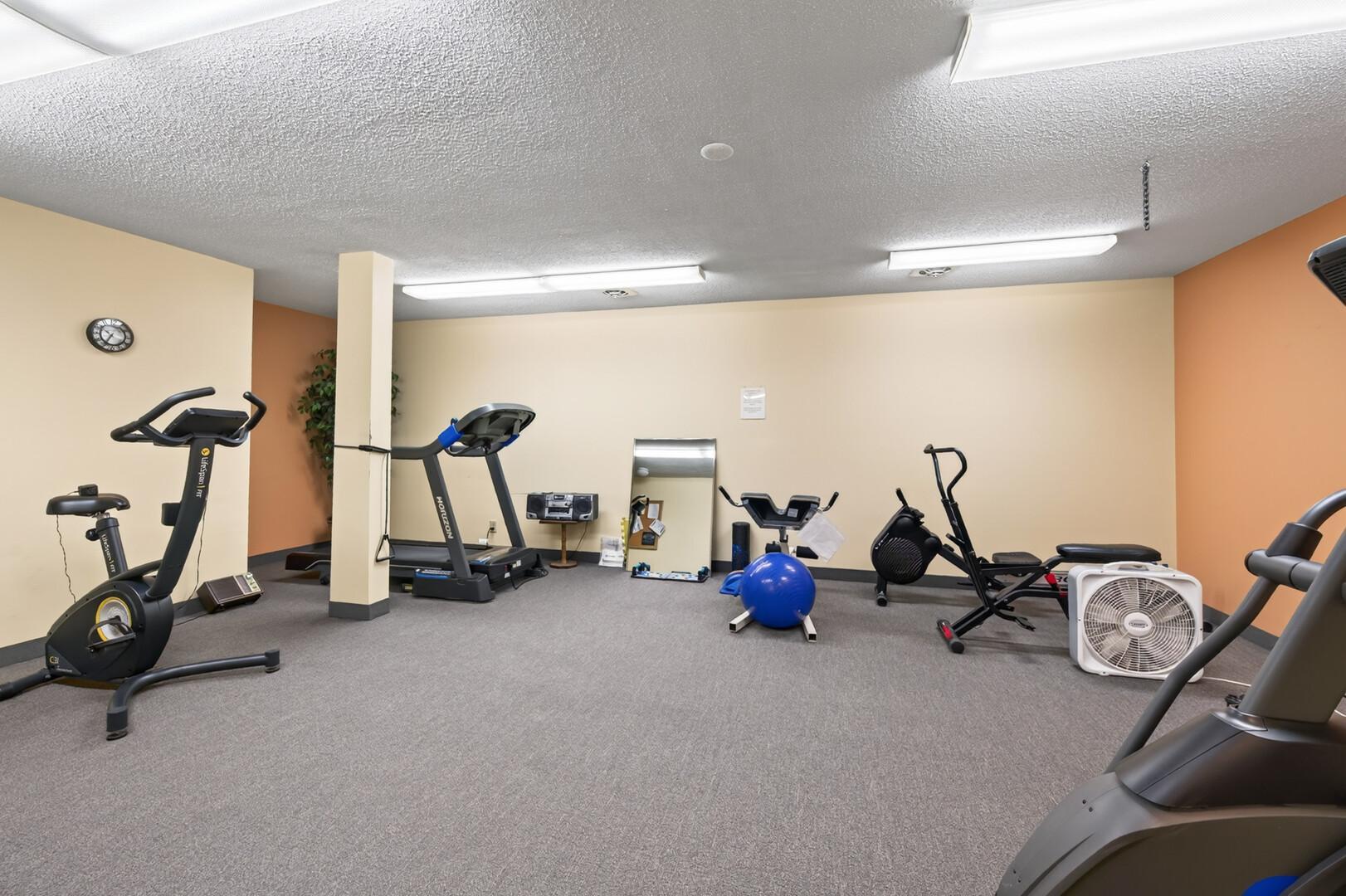 2nd image of 4045 Hodgson Rd, Shoreview, MN 55126