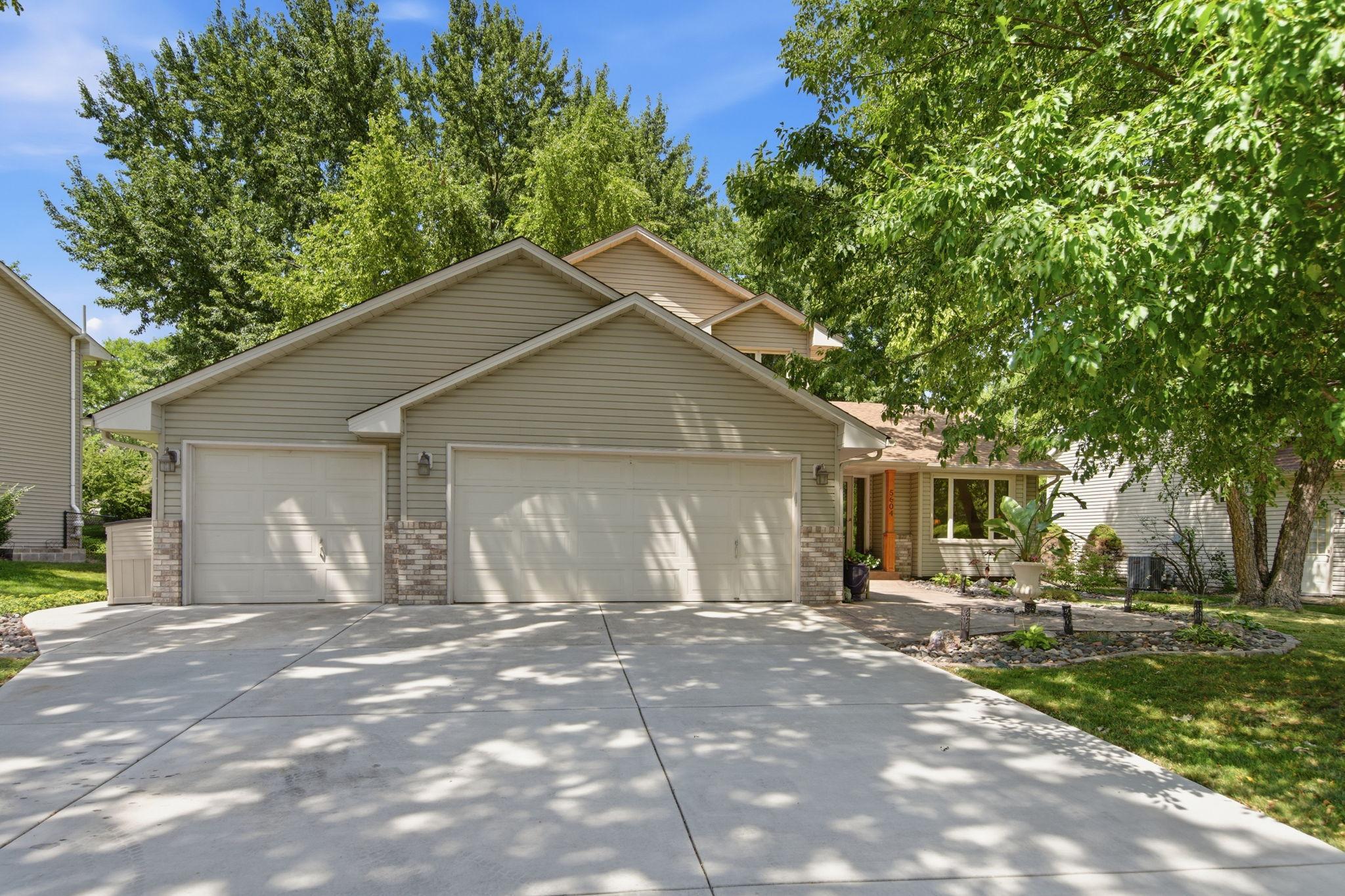 4th image of 5604 Lone Oak Dr, Savage, MN 55378 | MLS# 7132159