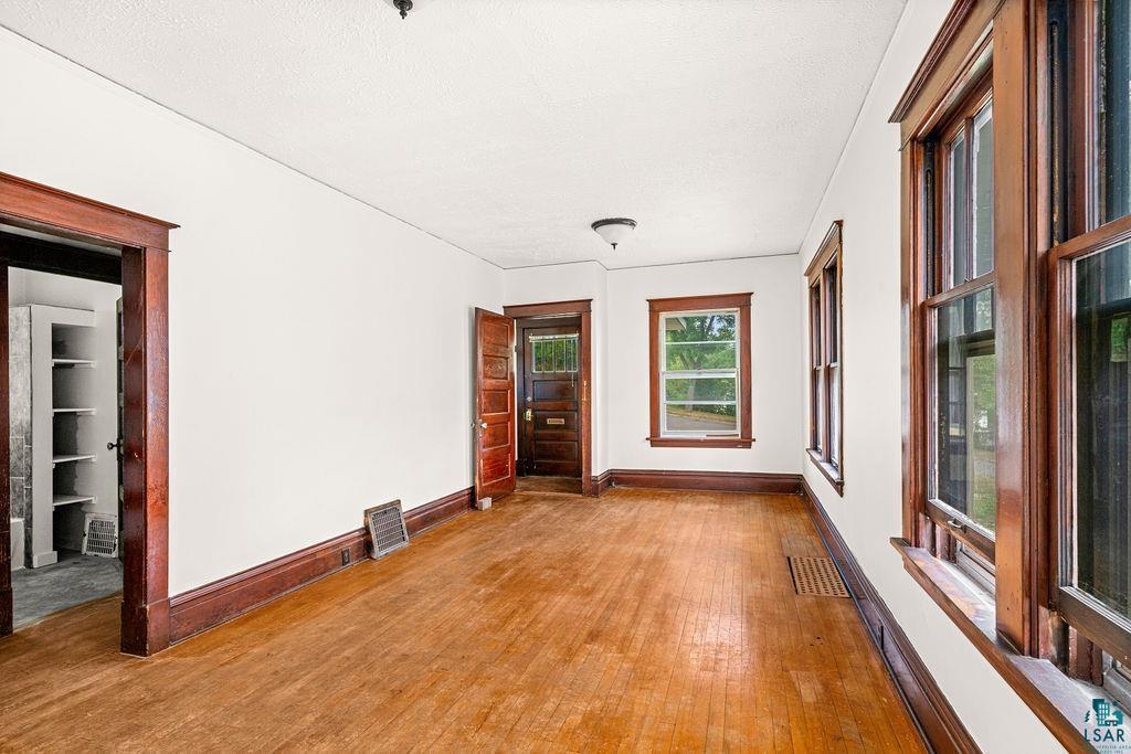 4th image of 421 N 11Th Ave W, Duluth, MN 55806 | MLS# 7132210