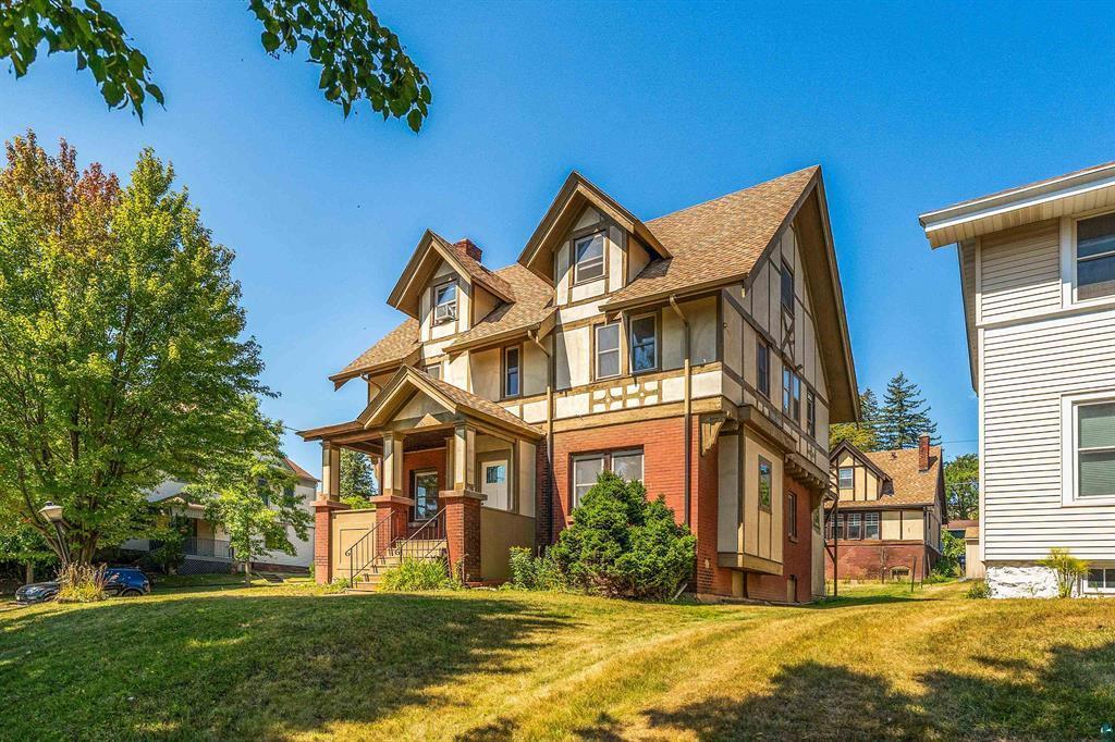 3rd image of 1801 E 2Nd St, Duluth, MN 55812 | MLS# 7132230