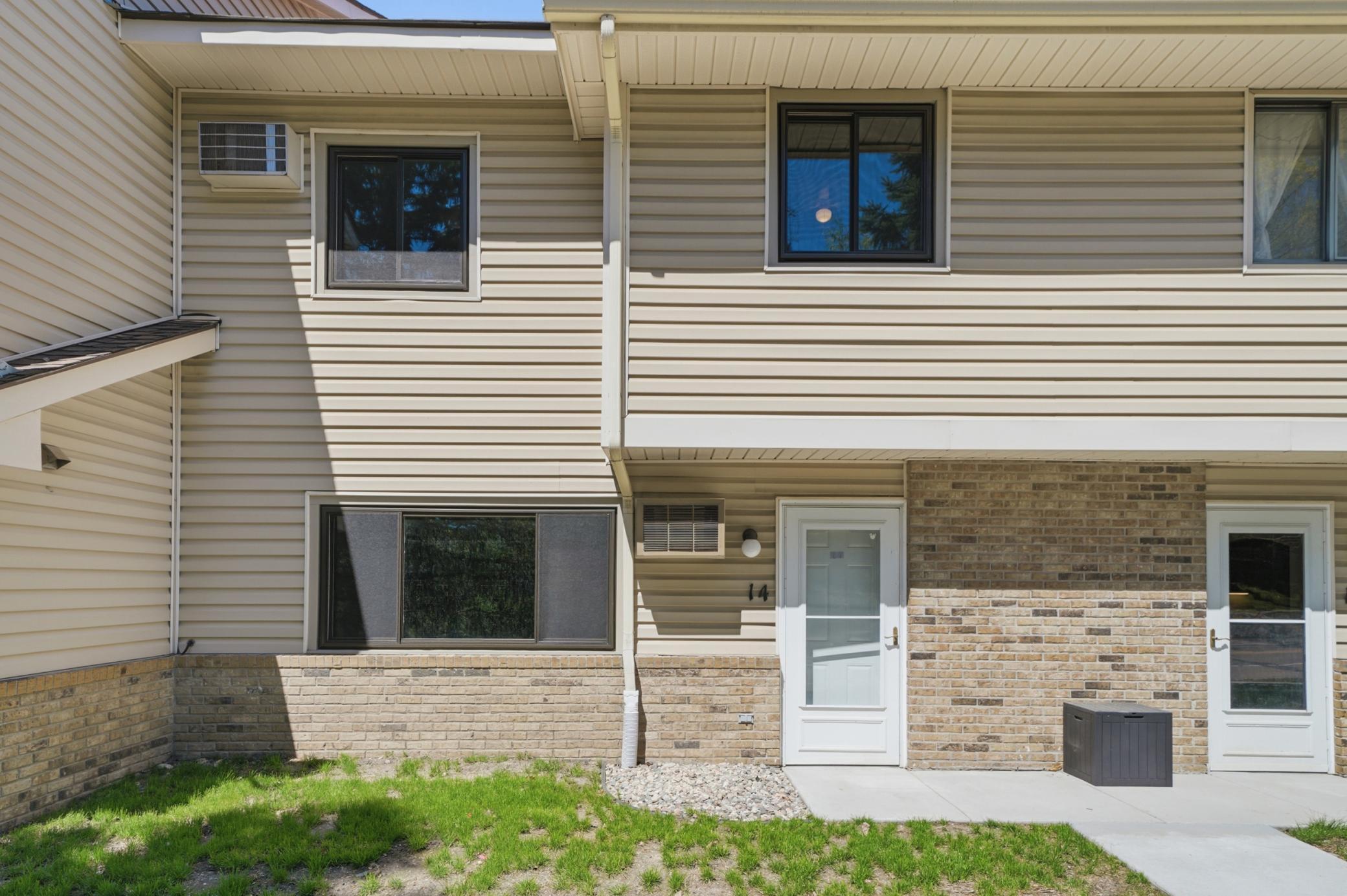 2nd image of 14 E 13th St, Waconia, MN 55387 | MLS# 7132313