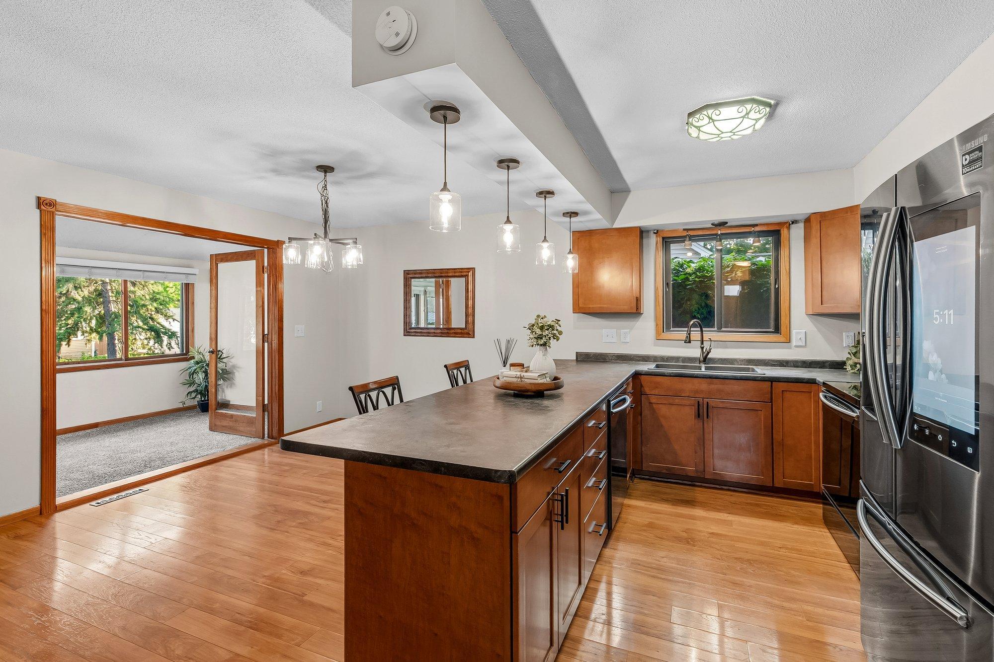 4th image of 15 Wyoming St W, Saint Paul, MN 55107 | MLS# 7132402