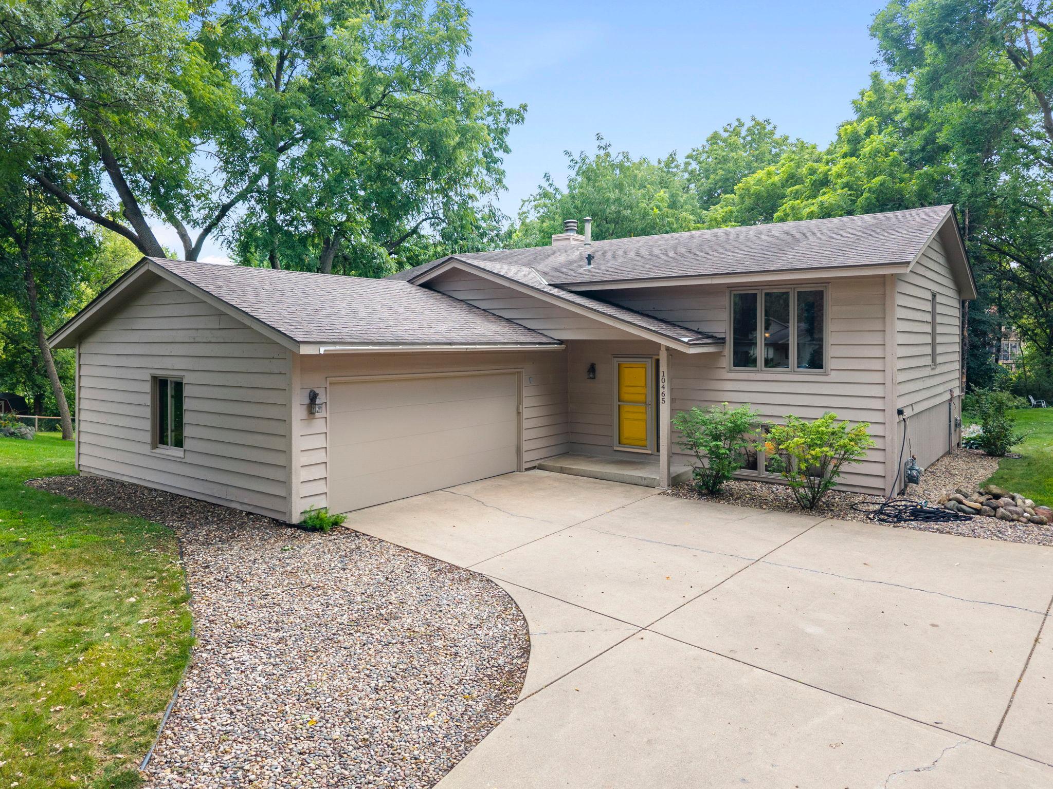 1st image of 10465 Olympic Cir, Eden Prairie, MN 55347 | MLS# 7132572