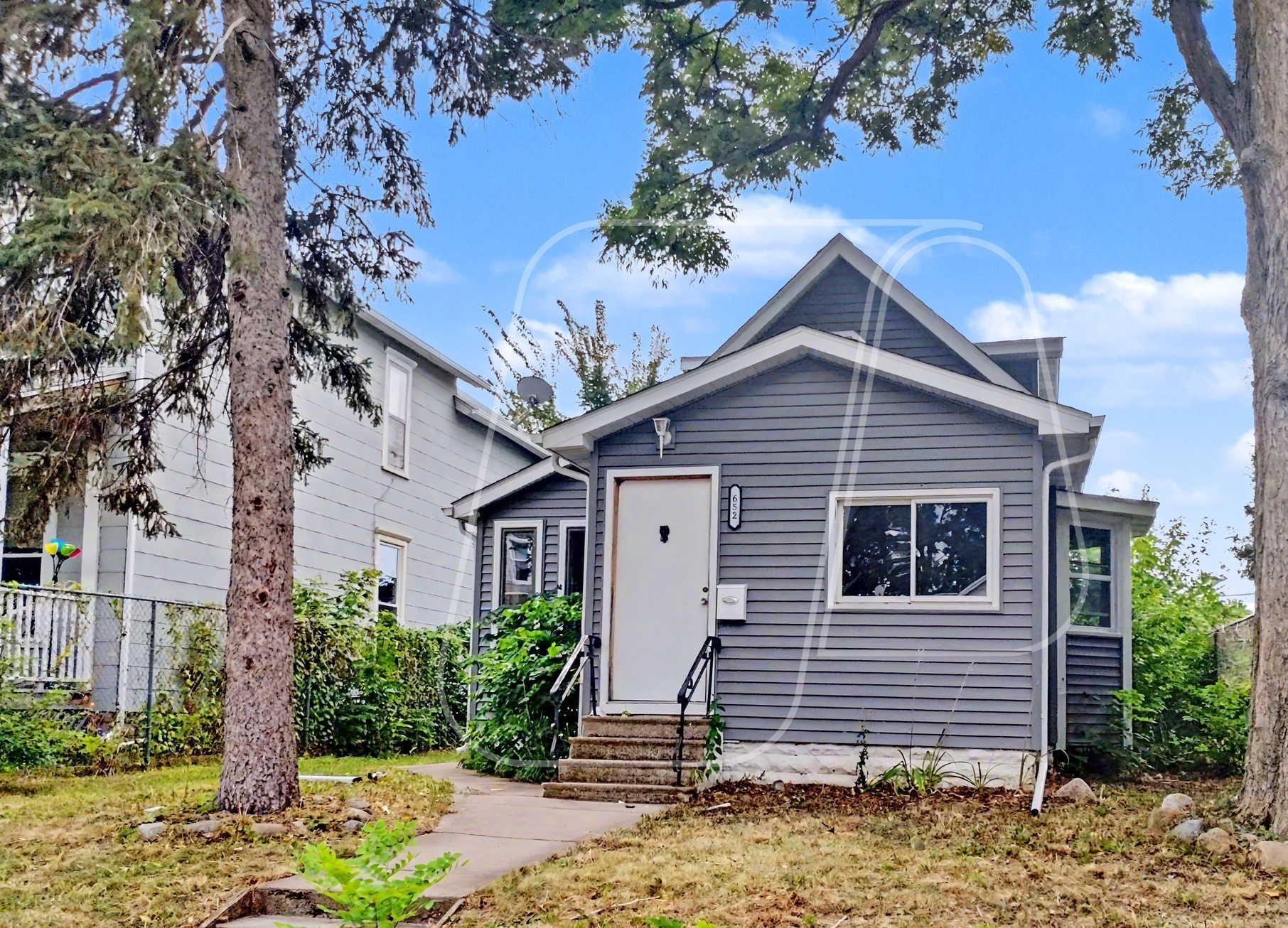 1st image of 652 Watson Ave, Saint Paul, MN 55102 | MLS# 7132674